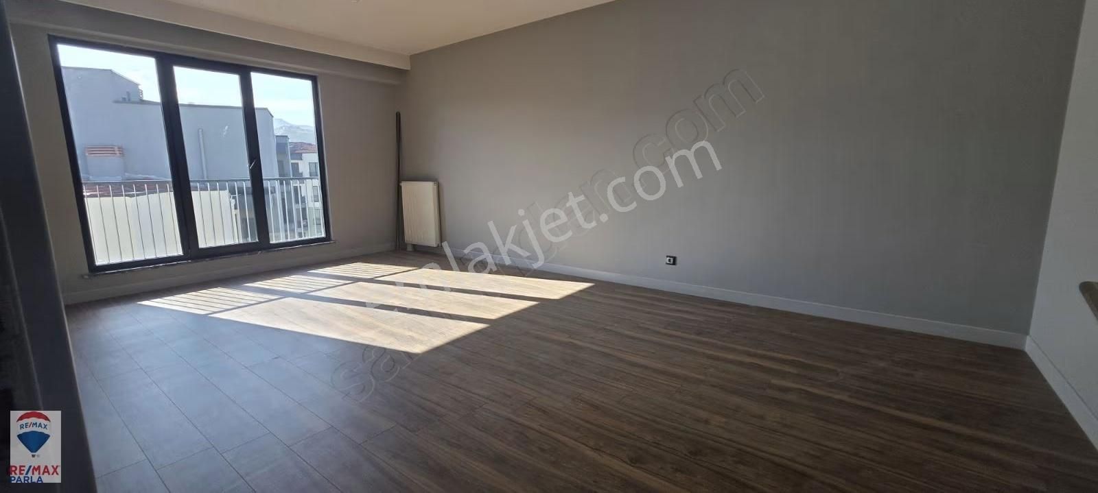 Remax Parla'dan Şehri Bahçe Konutlarında Satılık 2+1 Daire - Görsel 20