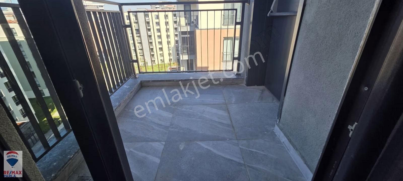 Remax Parla'dan Şehri Bahçe Konutlarında Satılık 2+1 Daire - Görsel 25