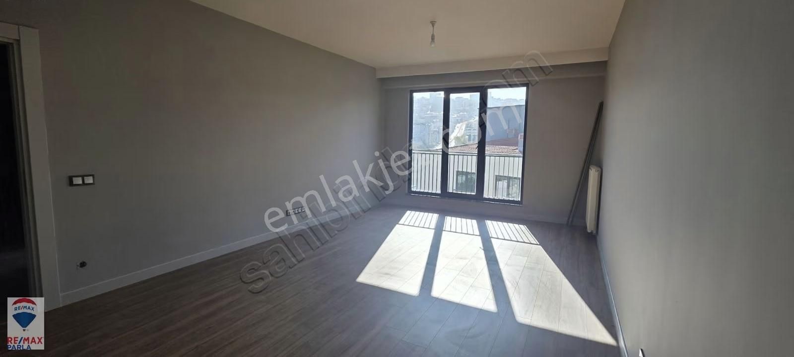 Remax Parla'dan Şehri Bahçe Konutlarında Satılık 2+1 Daire - Görsel 9