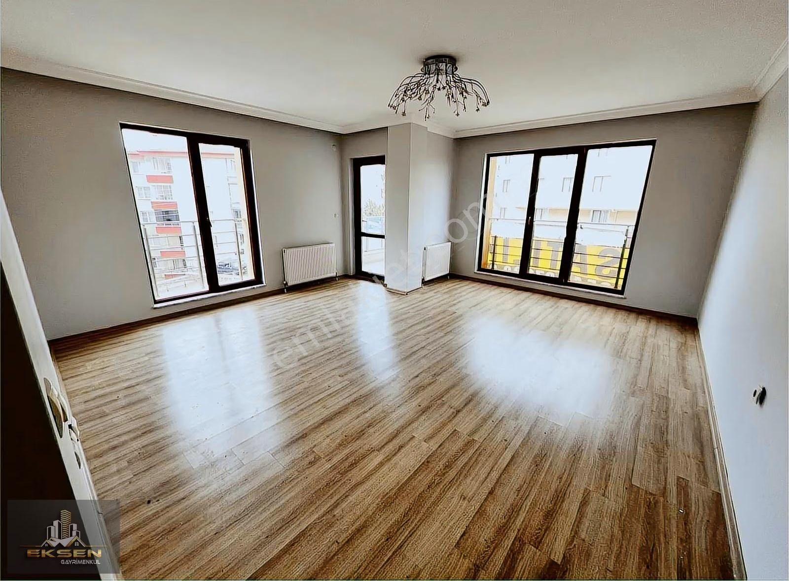 Eksen Gayrimenkulden Zafer Fırına Yakın 3+1 Katta Ön Cephe Daire - Görsel 9