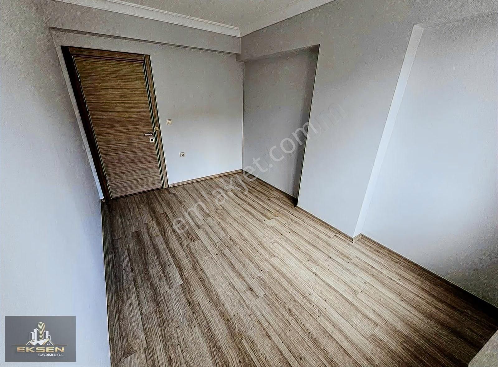 Eksen Gayrimenkulden Zafer Fırına Yakın 3+1 Katta Ön Cephe Daire - Görsel 17