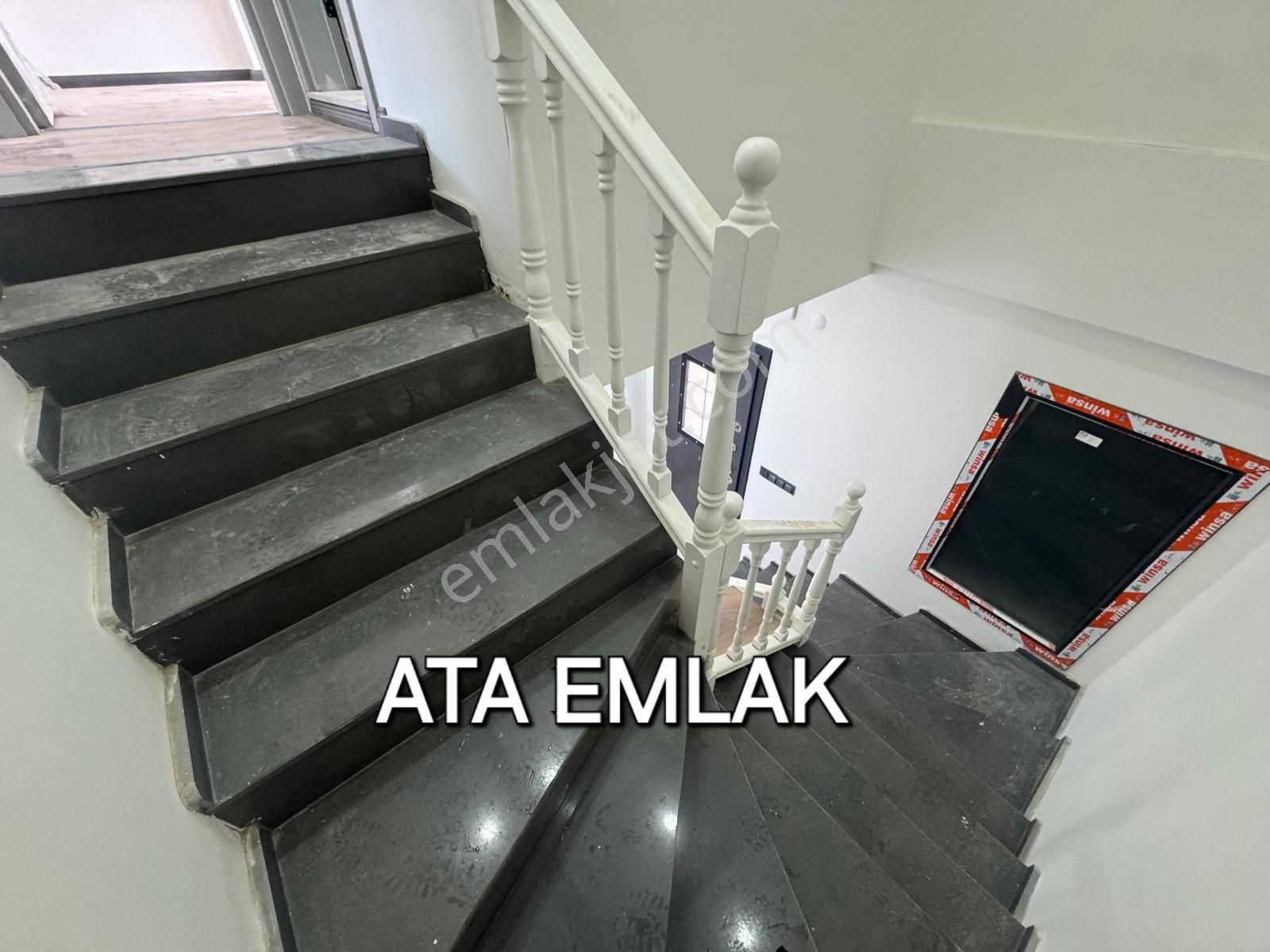 Davutlarda Havuzlu Sitede Köşe Konumlu Otoparklı Sıfır Villa - Görsel 28