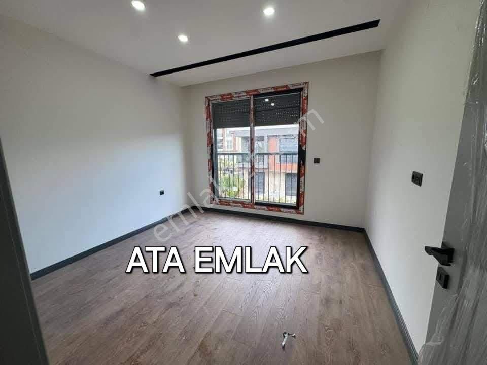 Davutlarda Havuzlu Sitede Köşe Konumlu Otoparklı Sıfır Villa - Görsel 30