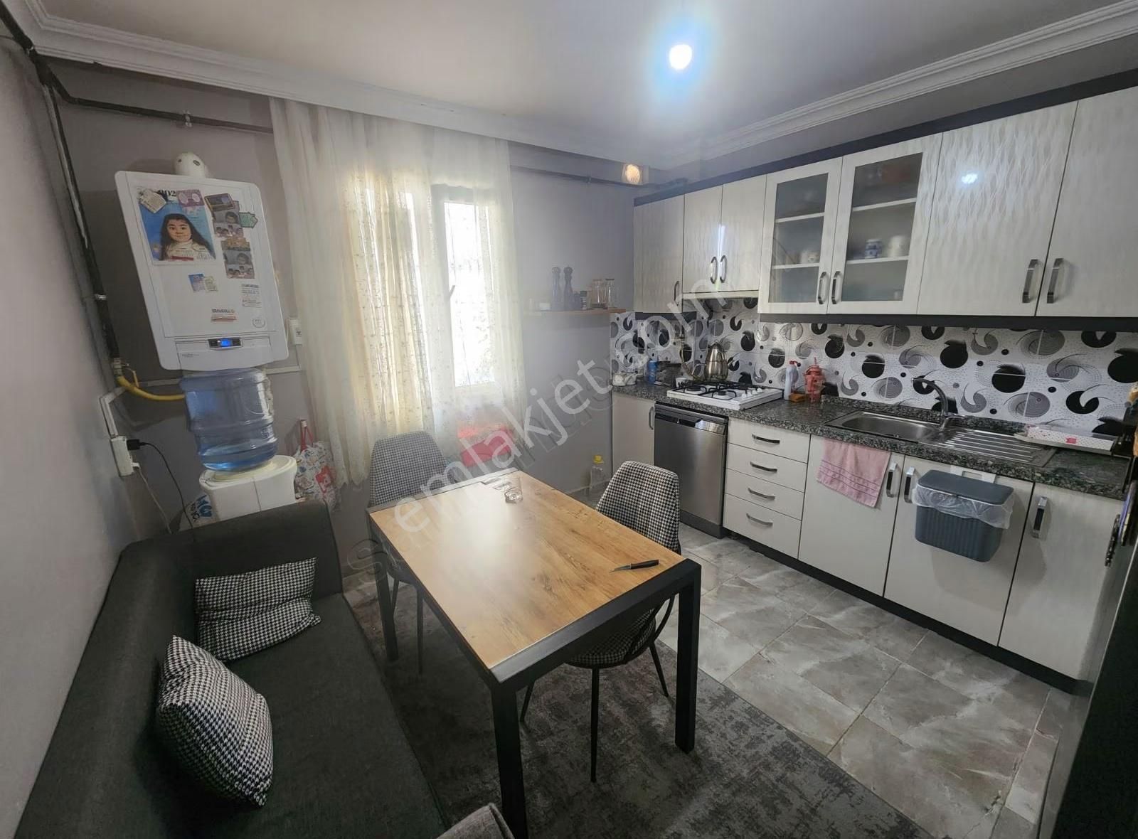 Denız Can Emlak Cami Mahallesinde 4+1 Ters Dubleks - Görsel 2