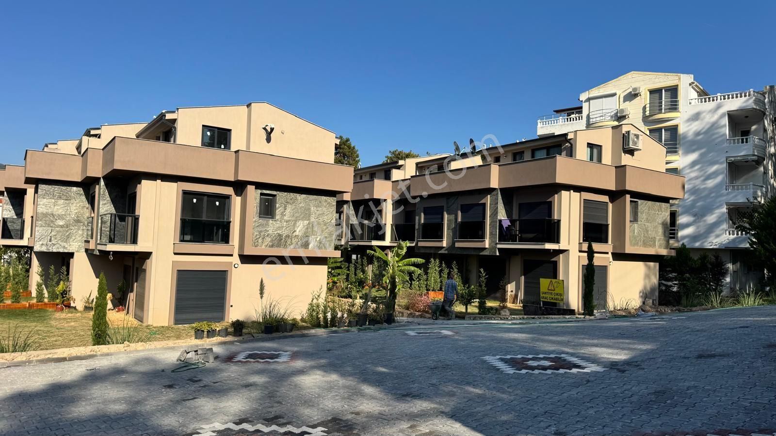 Gözütok Mimarlık Emlak 'tan Ultra Lüks Ebeveyn Banyolu 3+1 Villa - Görsel 13