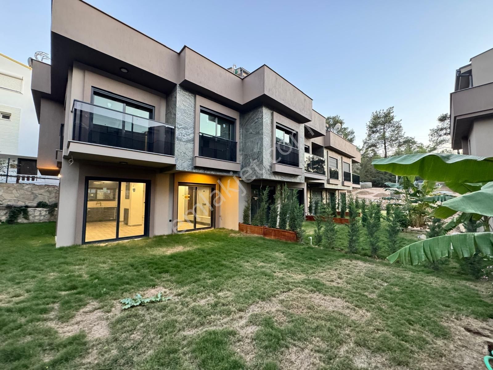 Gözütok Mimarlık Emlak 'tan Ultra Lüks Ebeveyn Banyolu 3+1 Villa - Görsel 3