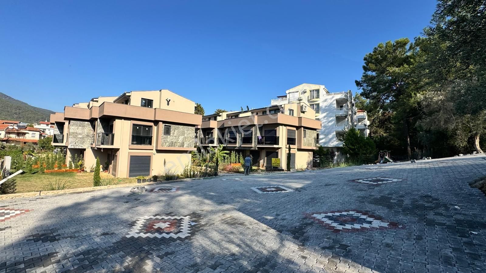 Gözütok Mimarlık Emlak 'tan Ultra Lüks Ebeveyn Banyolu 3+1 Villa - Görsel 14