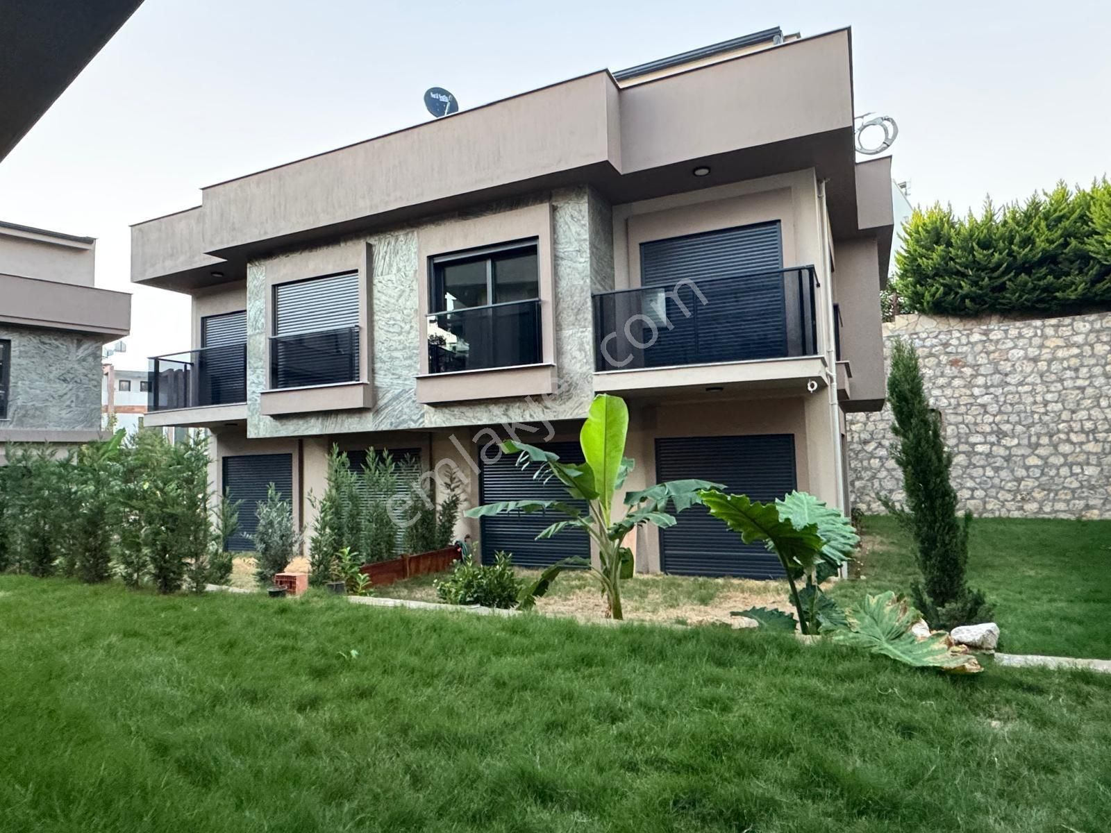 Gözütok Mimarlık Emlak 'tan Ultra Lüks Ebeveyn Banyolu 3+1 Villa - Görsel 6