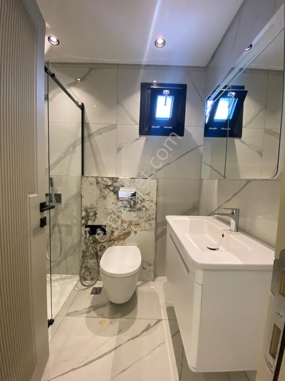 Bahçelievler Medicana Yakını Özel Tasarım 4+2 Lüks Dubleks Daire - Görsel 12