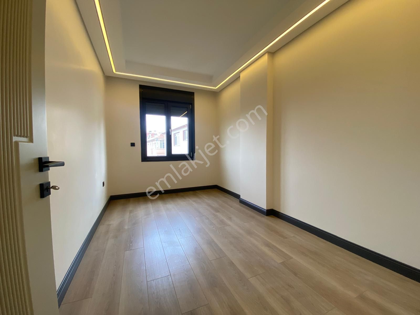 Bahçelievler Medicana Yakını Özel Tasarım 4+2 Lüks Dubleks Daire - Görsel 13