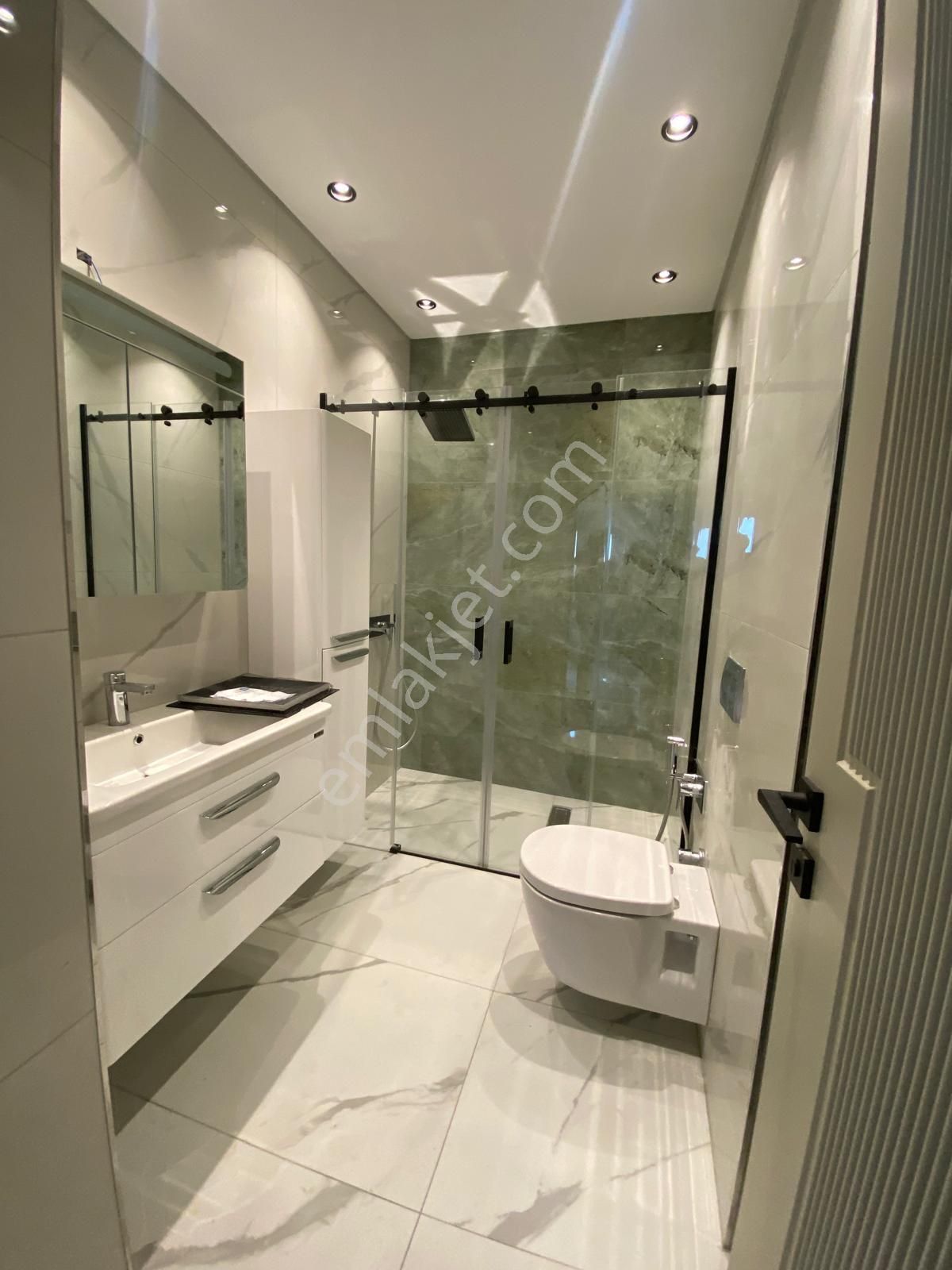 Bahçelievler Medicana Yakını Özel Tasarım 4+2 Lüks Dubleks Daire - Görsel 23