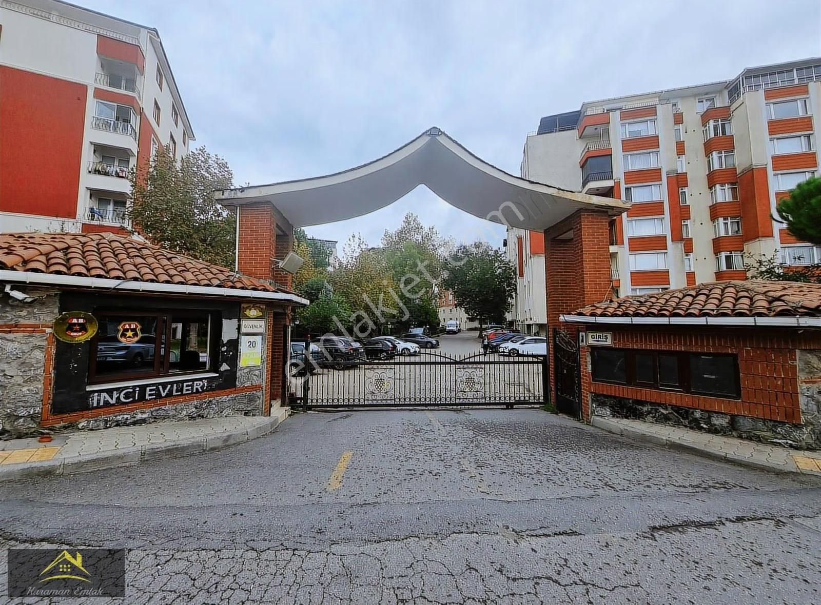 Çekmeköy İnce Evleri Sitesinde Satılık 3+1 Daire