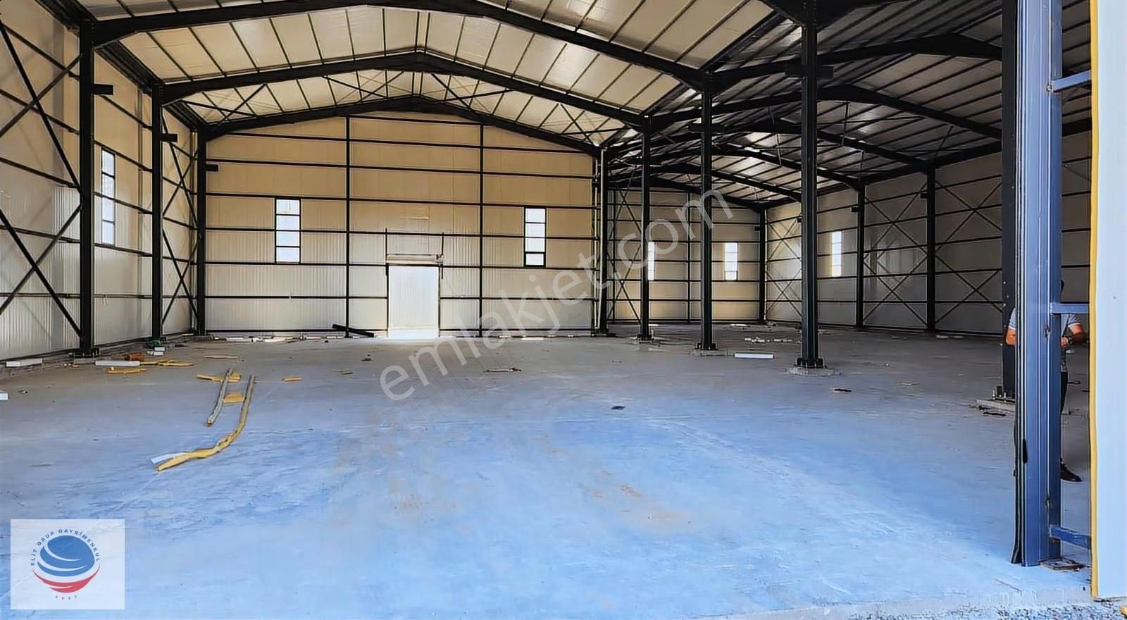 Pelitli Mah. 1.500 M² Düz Ayak 400 Kwa Trafo Kiralık Depo+ Kdv - Görsel 2