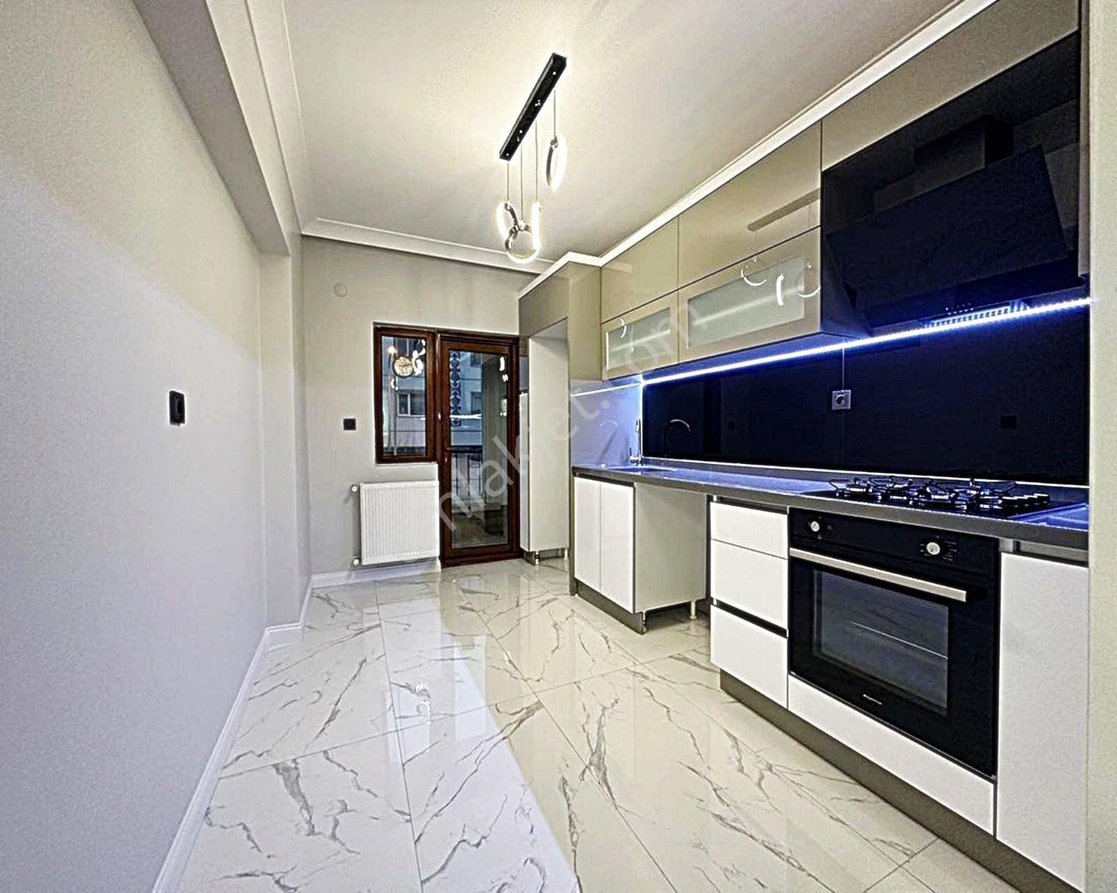 Beylikdüzü Yakuplu Mah Sıfır Aciliyetten Satılık Metrobüse Yürüme Satılık Daire - Görsel 2