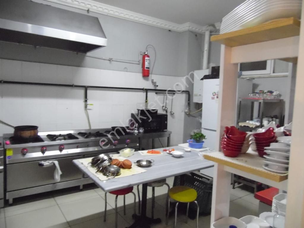 Beylikdüzü Marmara Mah. 250 M² Kullanıma Hazır Eşyalı Restaurant - Görsel 16
