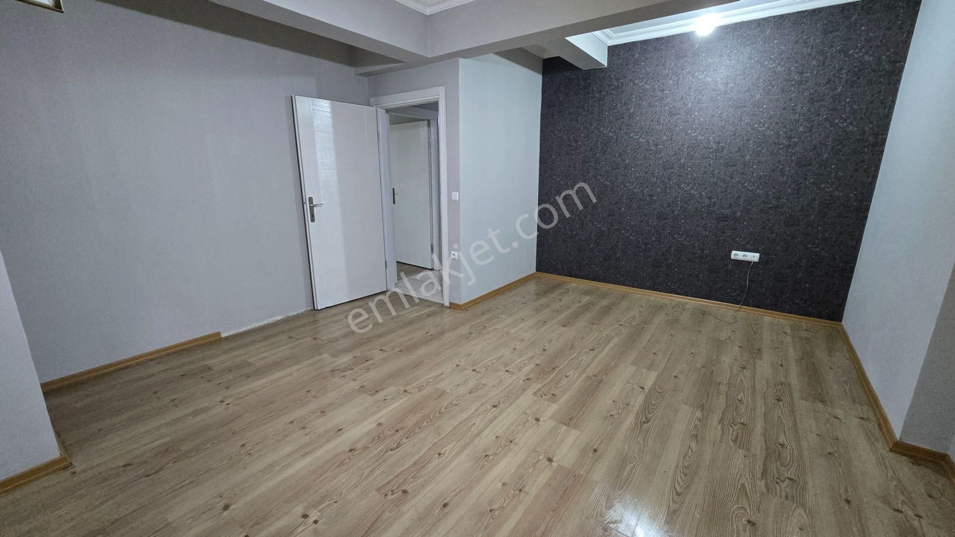 Beylikdüzü Yakuplu Kelepir! 2+1 80 M² Masrafsız Bahçe Kat Daire, Kaçmaz Fırsat! - Görsel 3