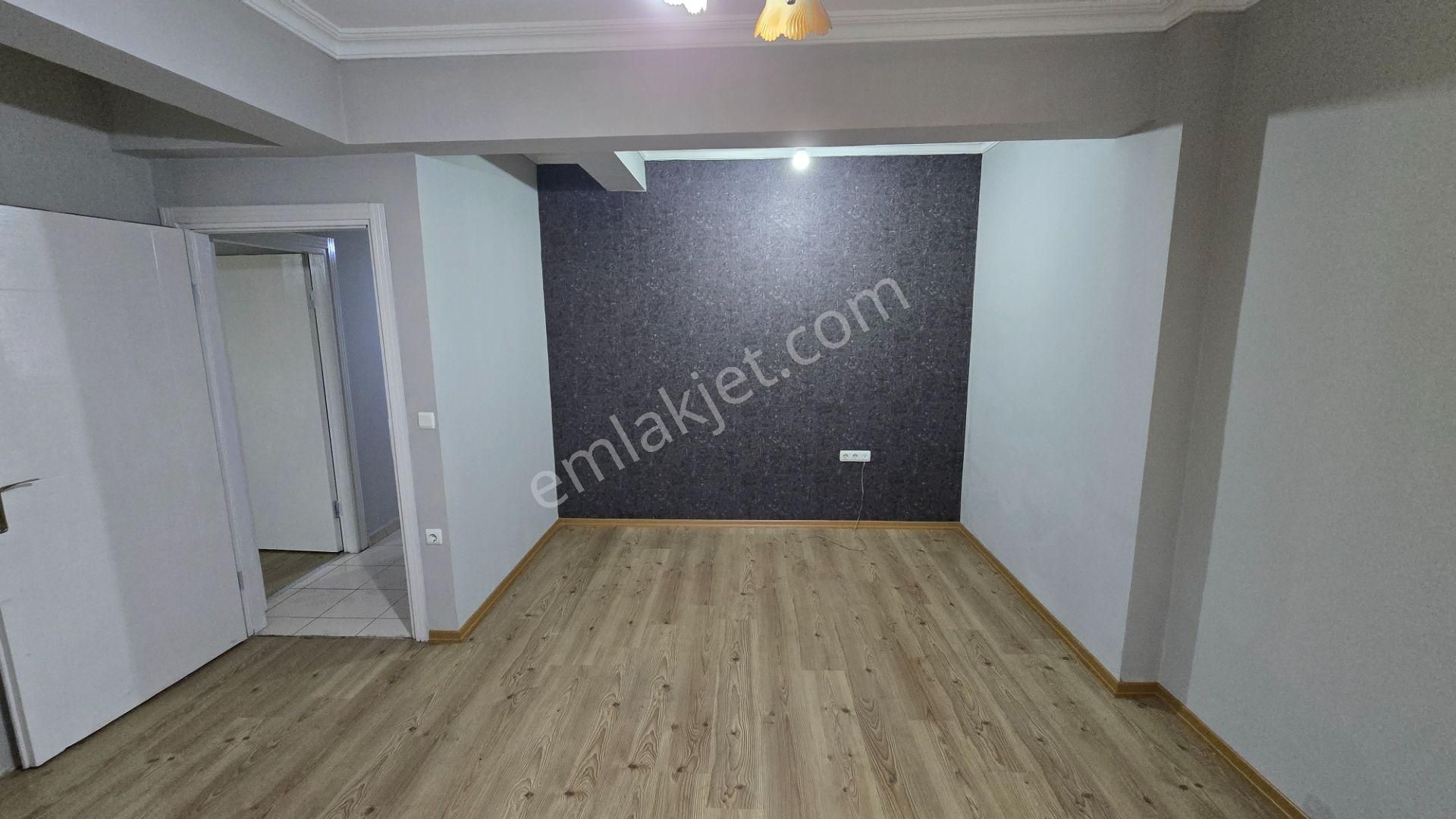 Beylikdüzü Yakuplu Kelepir! 2+1 80 M² Masrafsız Bahçe Kat Daire, Kaçmaz Fırsat!