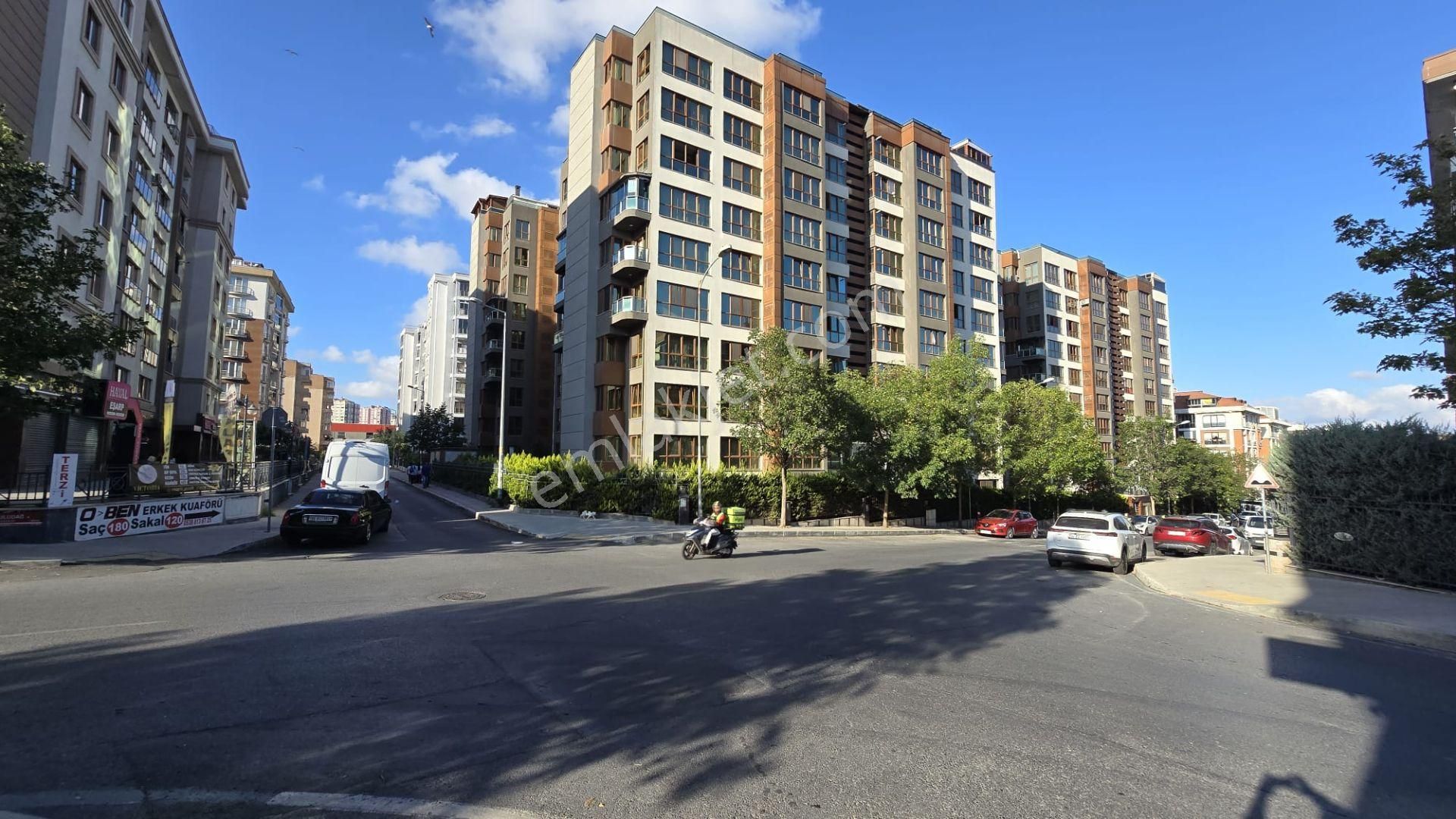 Beylikdüzü Adnan Kahveci Delta White Gold Sitesi 3,5+1 220 M² İçi Yapılı Daire - Görsel 35