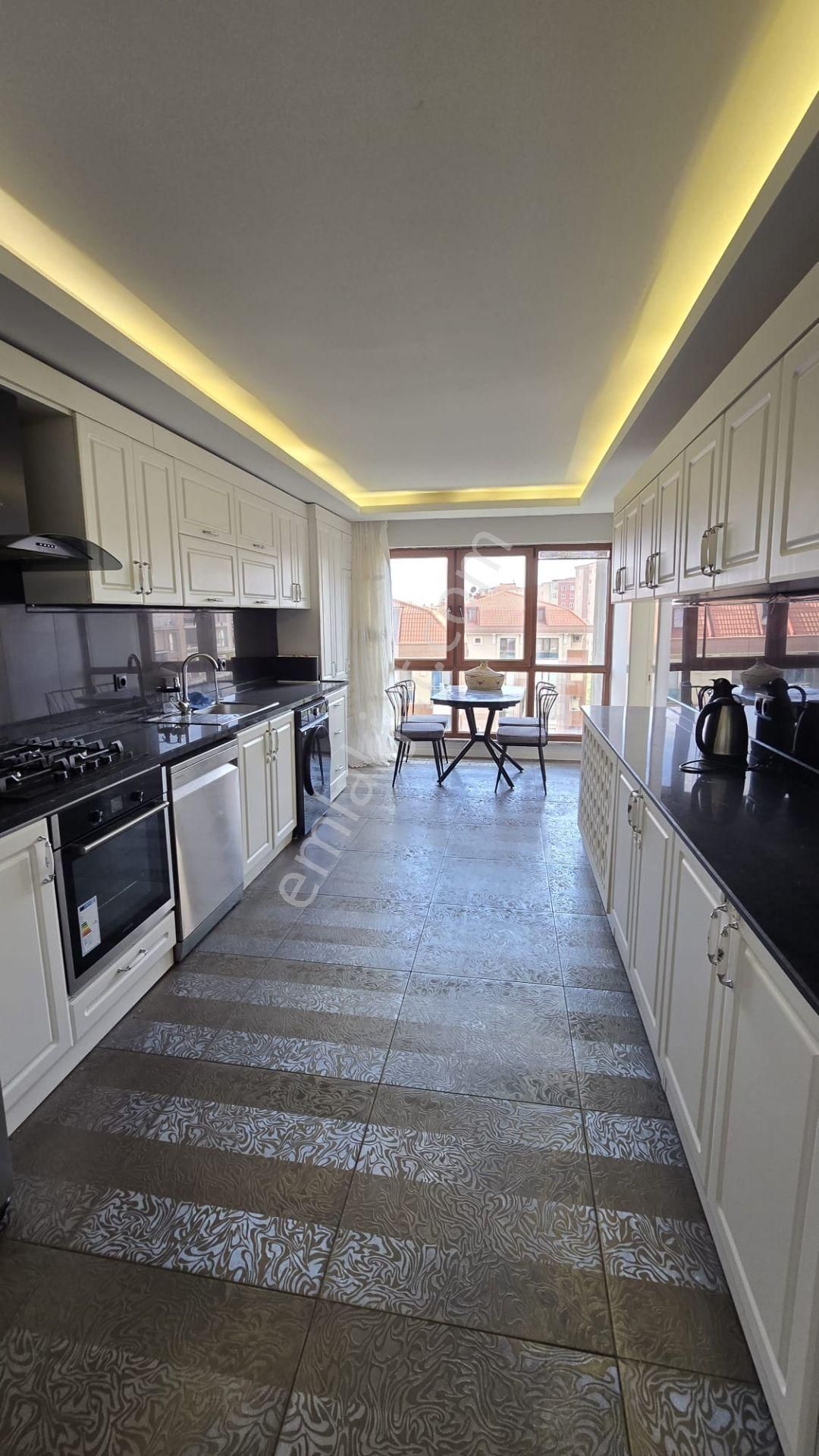 Beylikdüzü Adnan Kahveci Delta White Gold Sitesi 3,5+1 220 M² İçi Yapılı Daire - Görsel 7