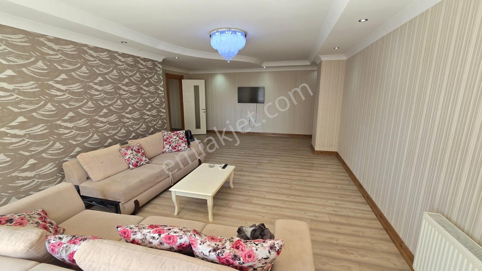 Beylikdüzü Barış Mah. Kelepir 167m² Beyaz Center 3+1 Rezidans Lüks Daire - Görsel 2