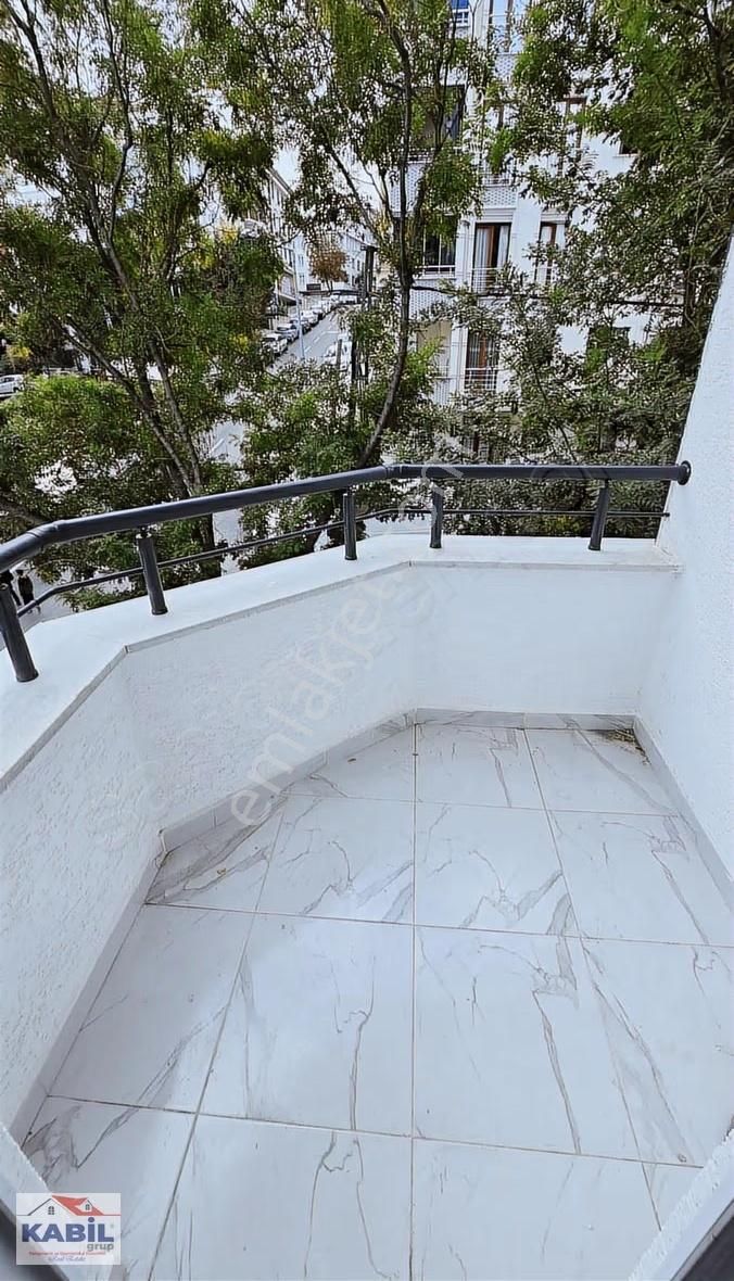 Beylikdüzü Yakuplu Mah. 75 M² Ön Cephe 2+1 Sıfır Arakat Daire - Görsel 2