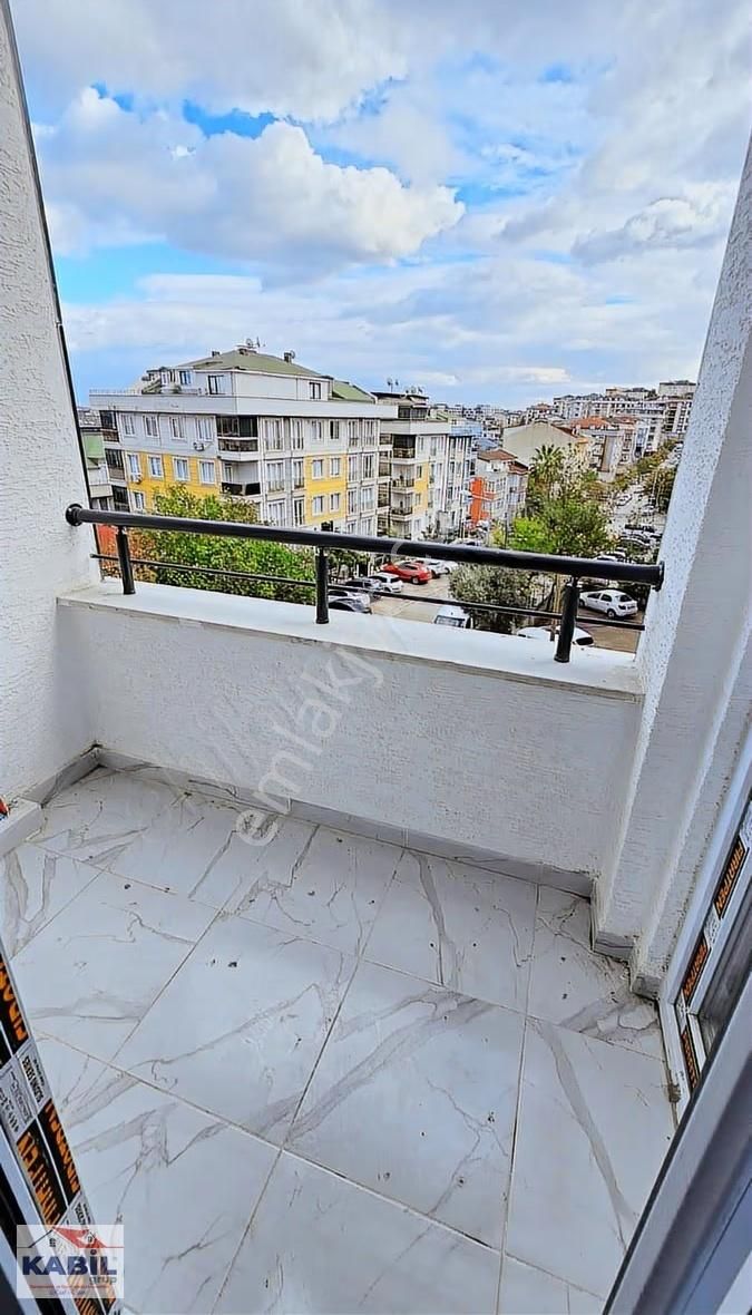 Beylikdüzü Yakuplu Mah. 75 M² Ön Cephe 2+1 Sıfır Arakat Daire - Görsel 10