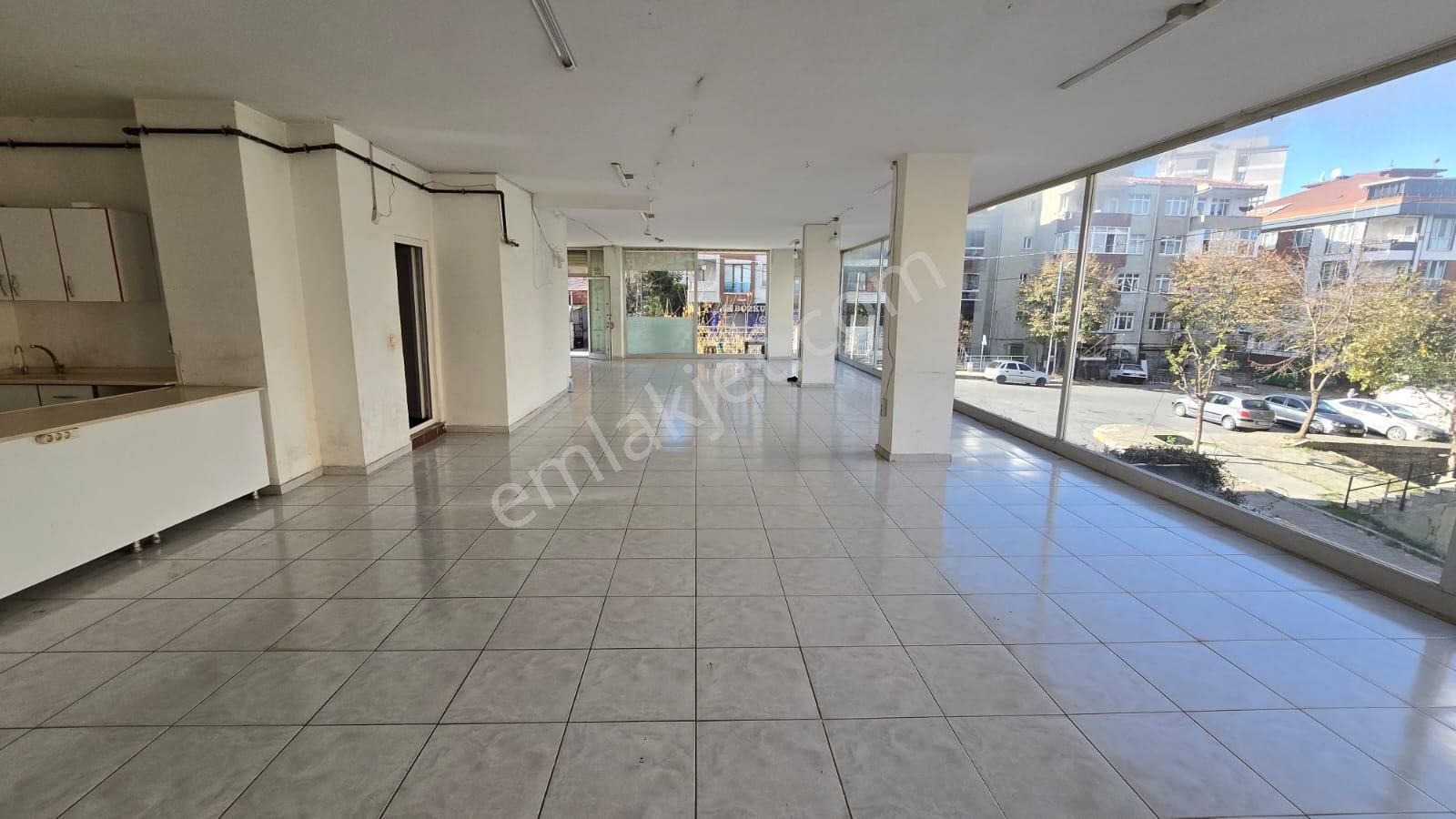 Beylikdüzü Yakuplu 200 M² Yüksek Giriş Dükkan, Depo, İş Yeri, Her İşe Uygun - Görsel 9