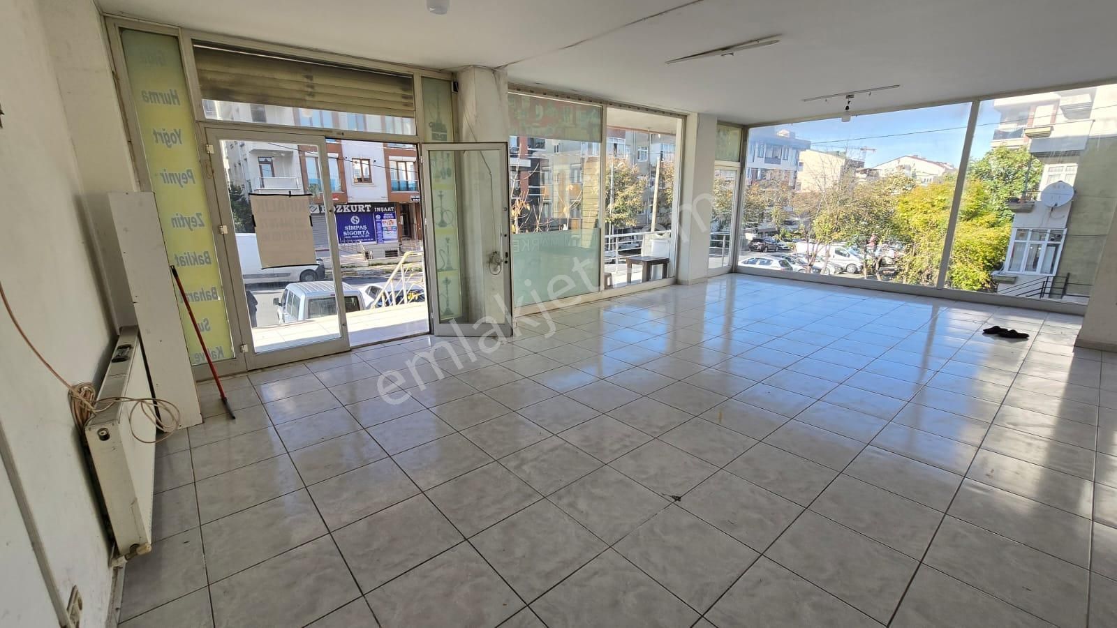 Beylikdüzü Yakuplu 200 M² Yüksek Giriş Dükkan, Depo, İş Yeri, Her İşe Uygun - Görsel 8