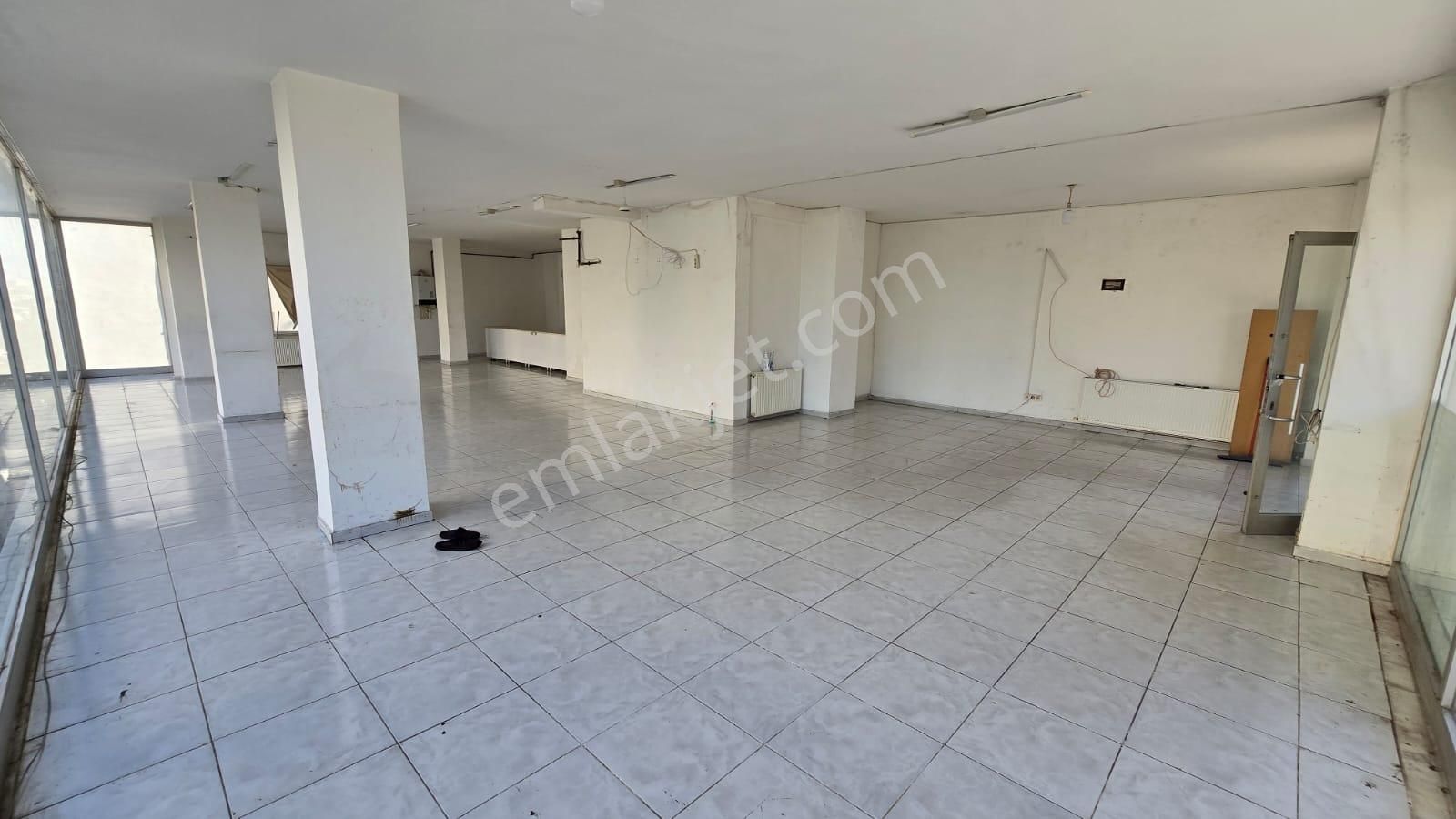 Beylikdüzü Yakuplu 200 M² Yüksek Giriş Dükkan, Depo, İş Yeri, Her İşe Uygun