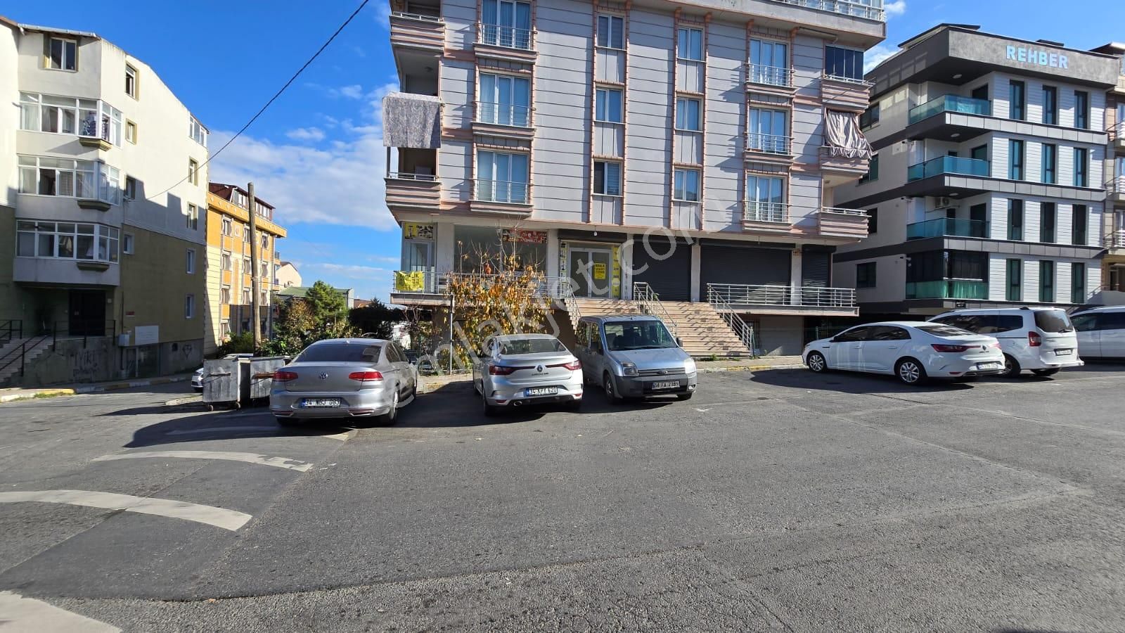 Beylikdüzü Yakuplu 200 M² Yüksek Giriş Dükkan, Depo, İş Yeri, Her İşe Uygun - Görsel 24