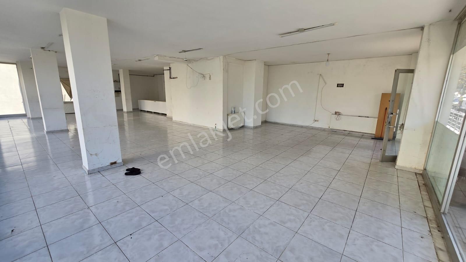 Beylikdüzü Yakuplu 200 M² Yüksek Giriş Dükkan, Depo, İş Yeri, Her İşe Uygun - Görsel 6