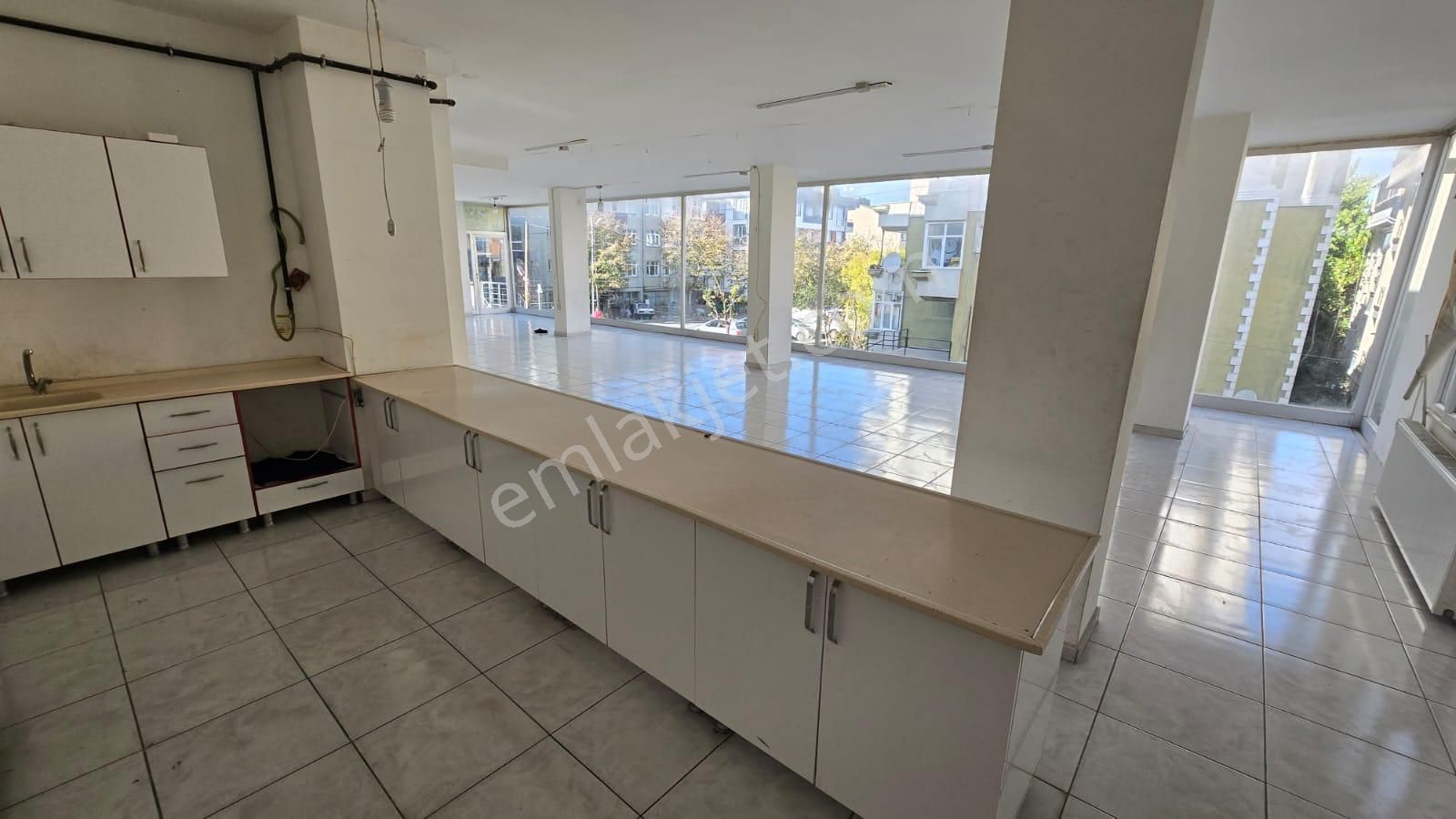 Beylikdüzü Yakuplu 200 M² Yüksek Giriş Dükkan, Depo, İş Yeri, Her İşe Uygun - Görsel 12