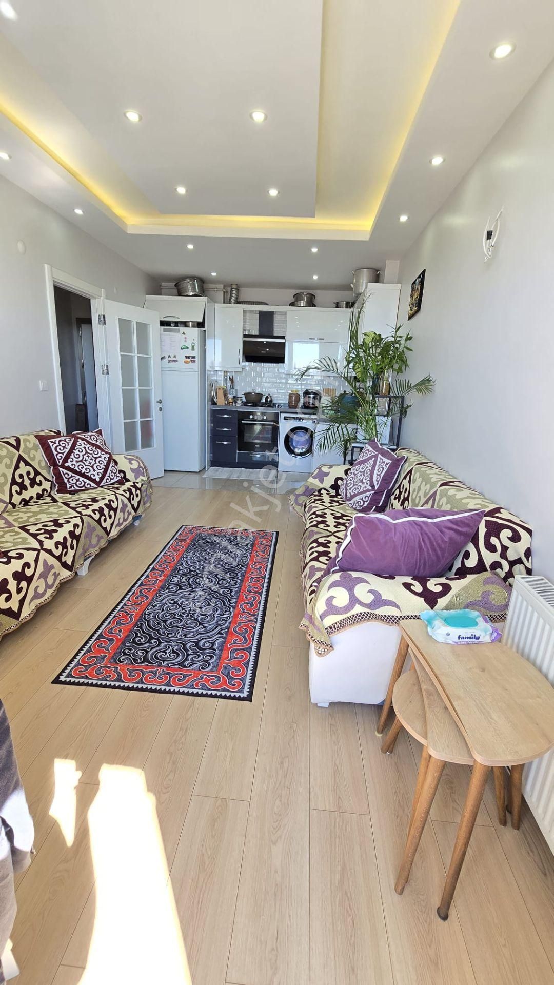 Beylikdüzü Adnan Kahveci 80 M² 2+1 Full Deniz Manzaralı, Cadde Üstü, Arakat - Görsel 6