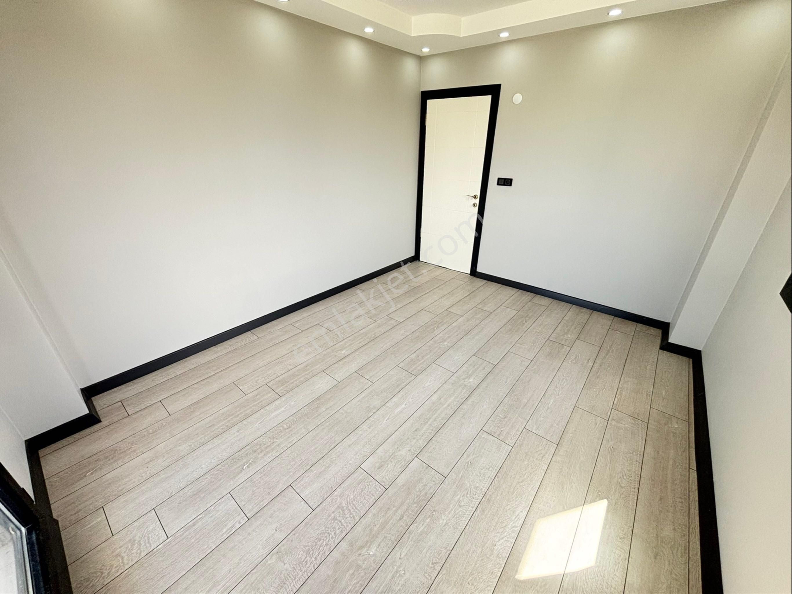 Müstakil Merkezi Konumda İskanlı Villa - Görsel 18