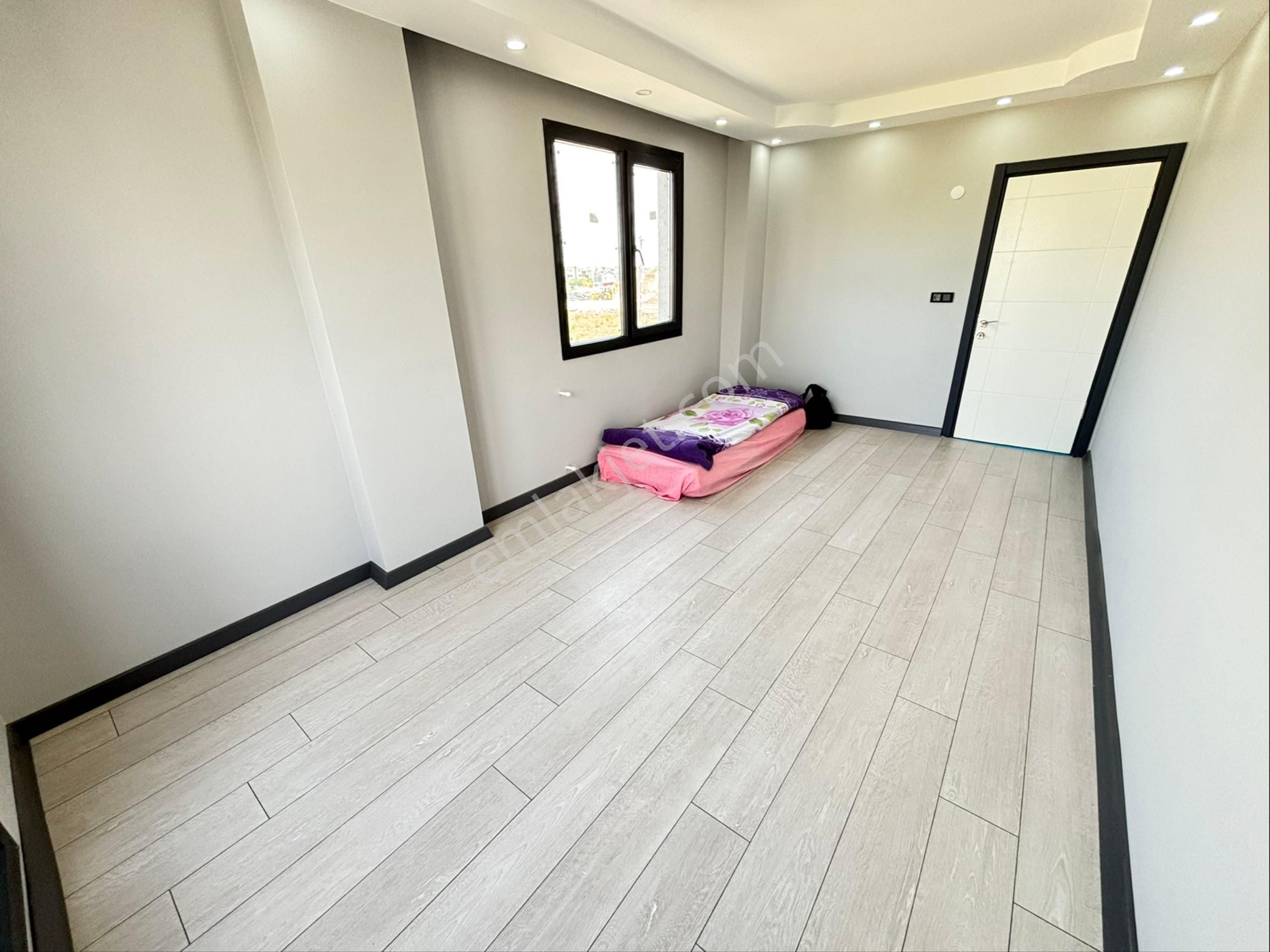 Müstakil Merkezi Konumda İskanlı Villa - Görsel 16