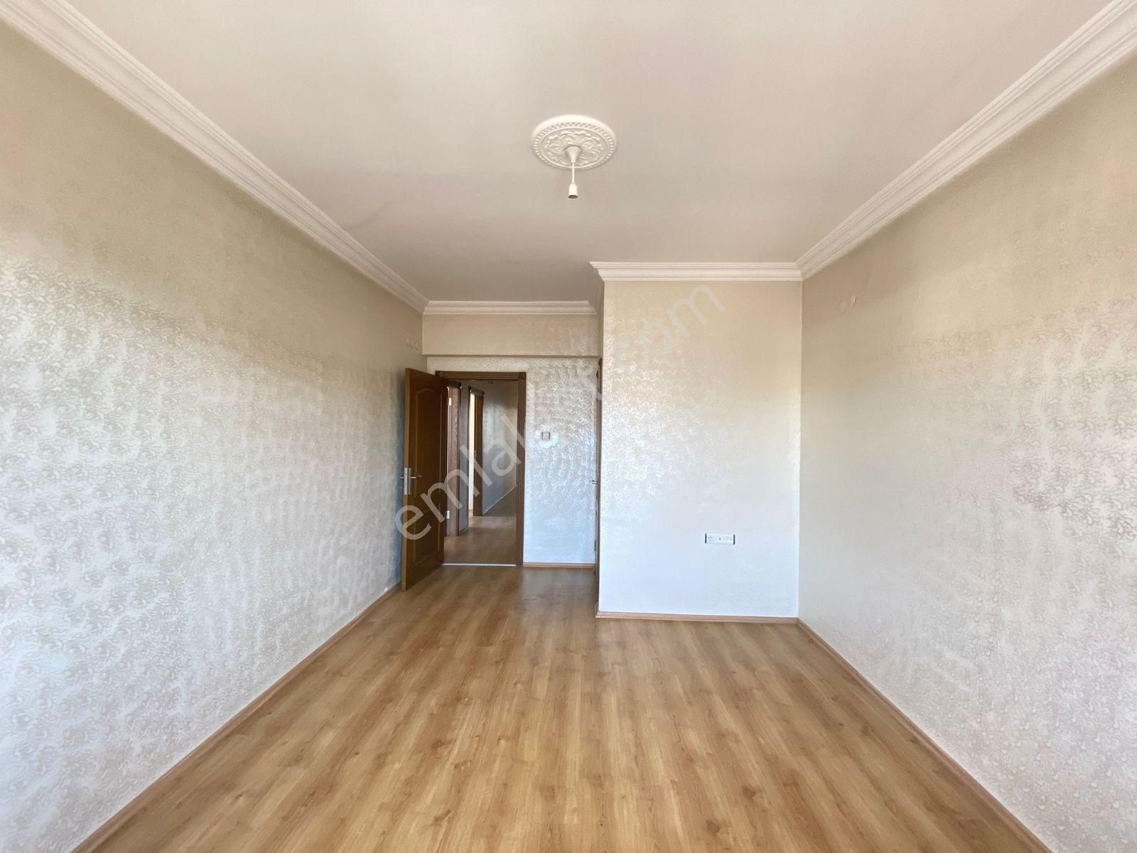 An-kadan Şehitlik'te Defne Parkı Üstü 4+1 Full Yapılı Daire - Görsel 32