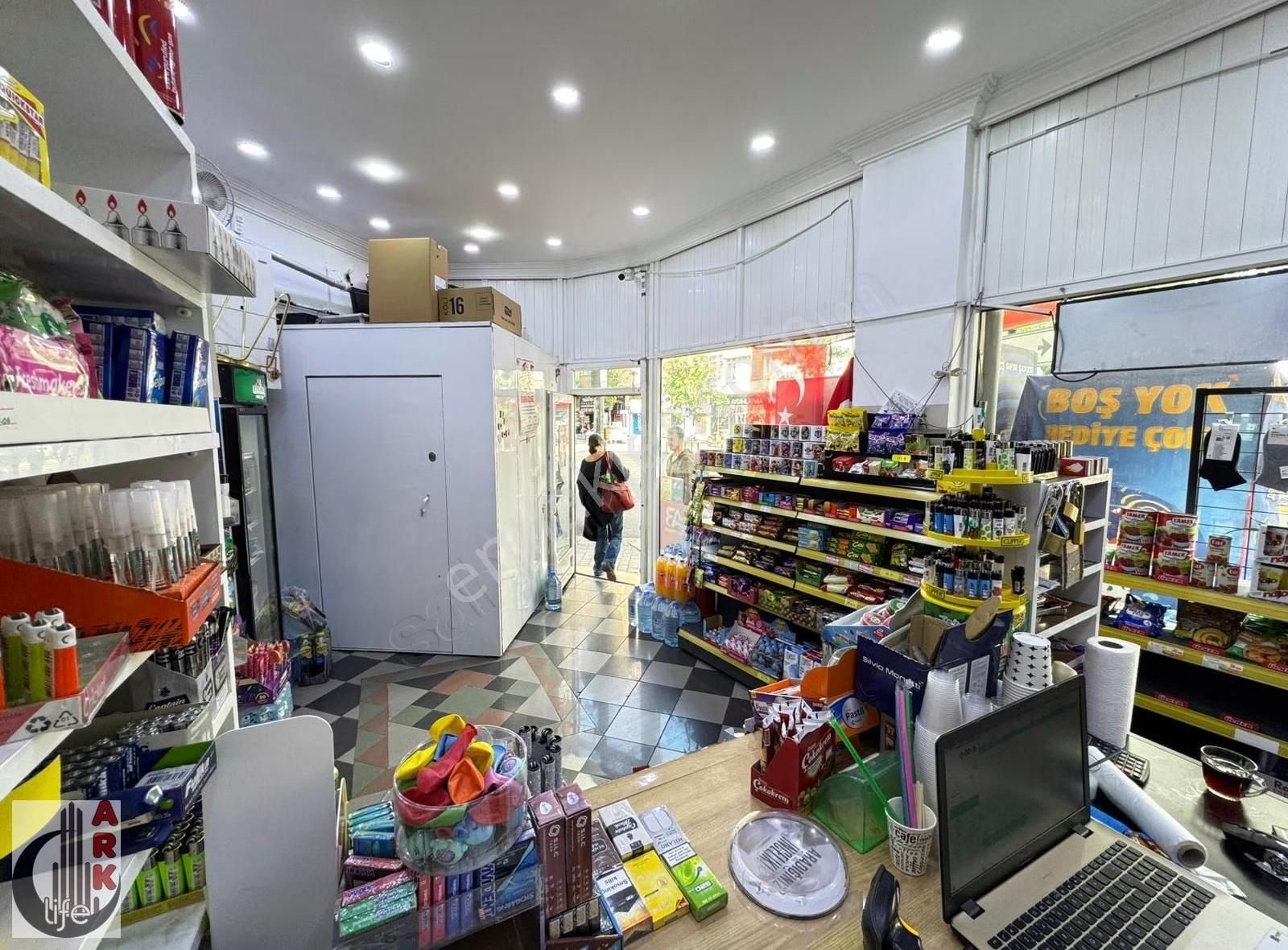 Ark Life'dan Atatürk Caddesi Üzerinde Köşe 33m² Devren Dükkan - Görsel 7