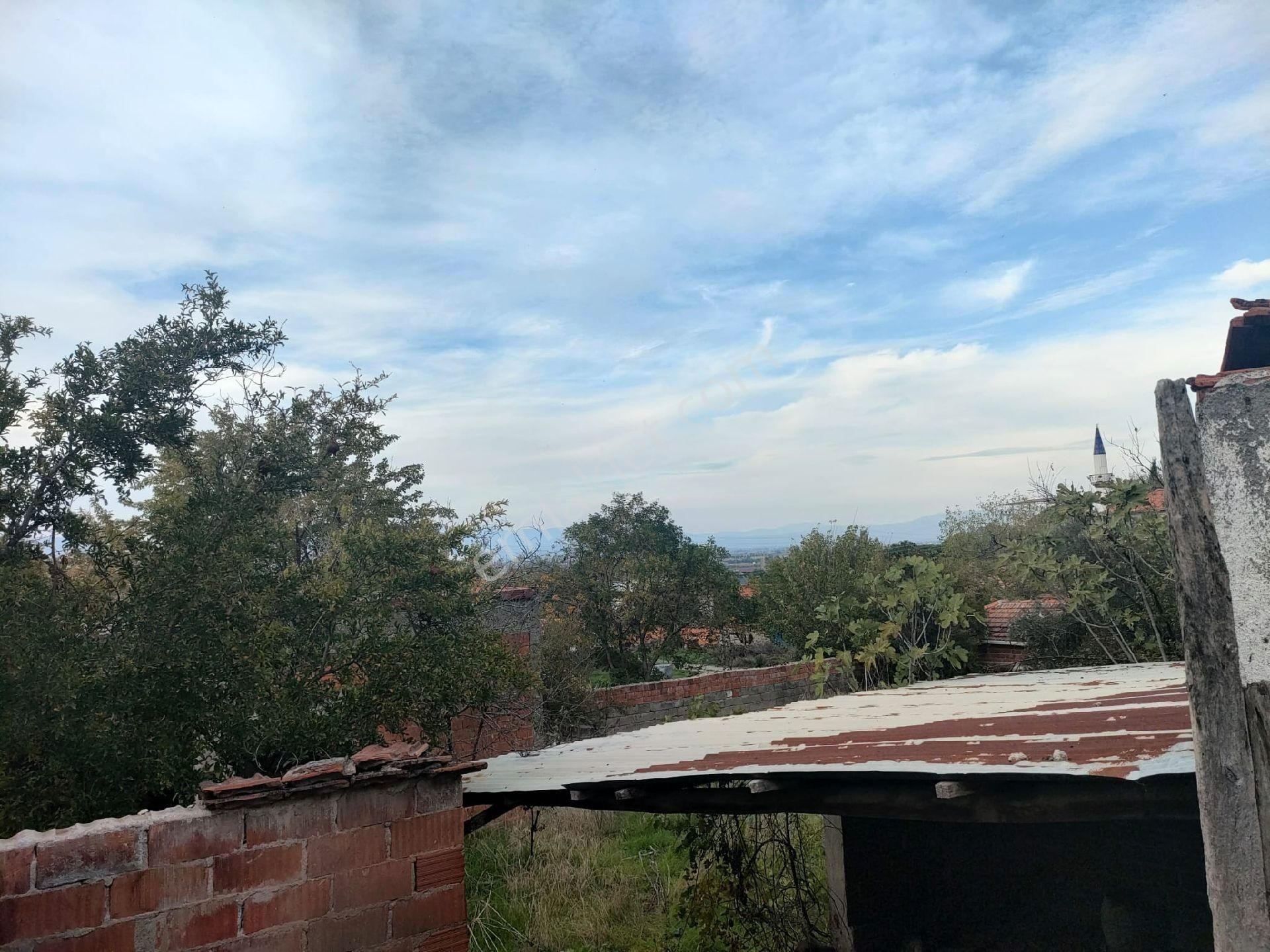 Poyracık Mahallesinde Geniş Bahçesi Olan Müstakil Ev - Görsel 17