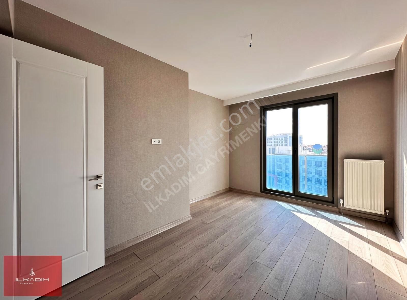 Cadde Üzeri Çift Bloklu Sitede 250m2 Ada Mutfaklı Saunalı 4+1 - Görsel 13