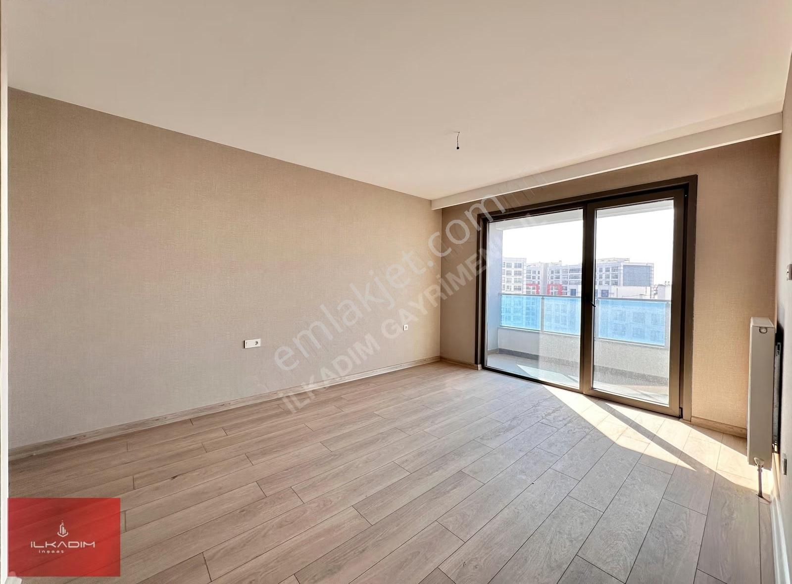 Cadde Üzeri Çift Bloklu Sitede 250m2 Ada Mutfaklı Saunalı 4+1 - Görsel 29