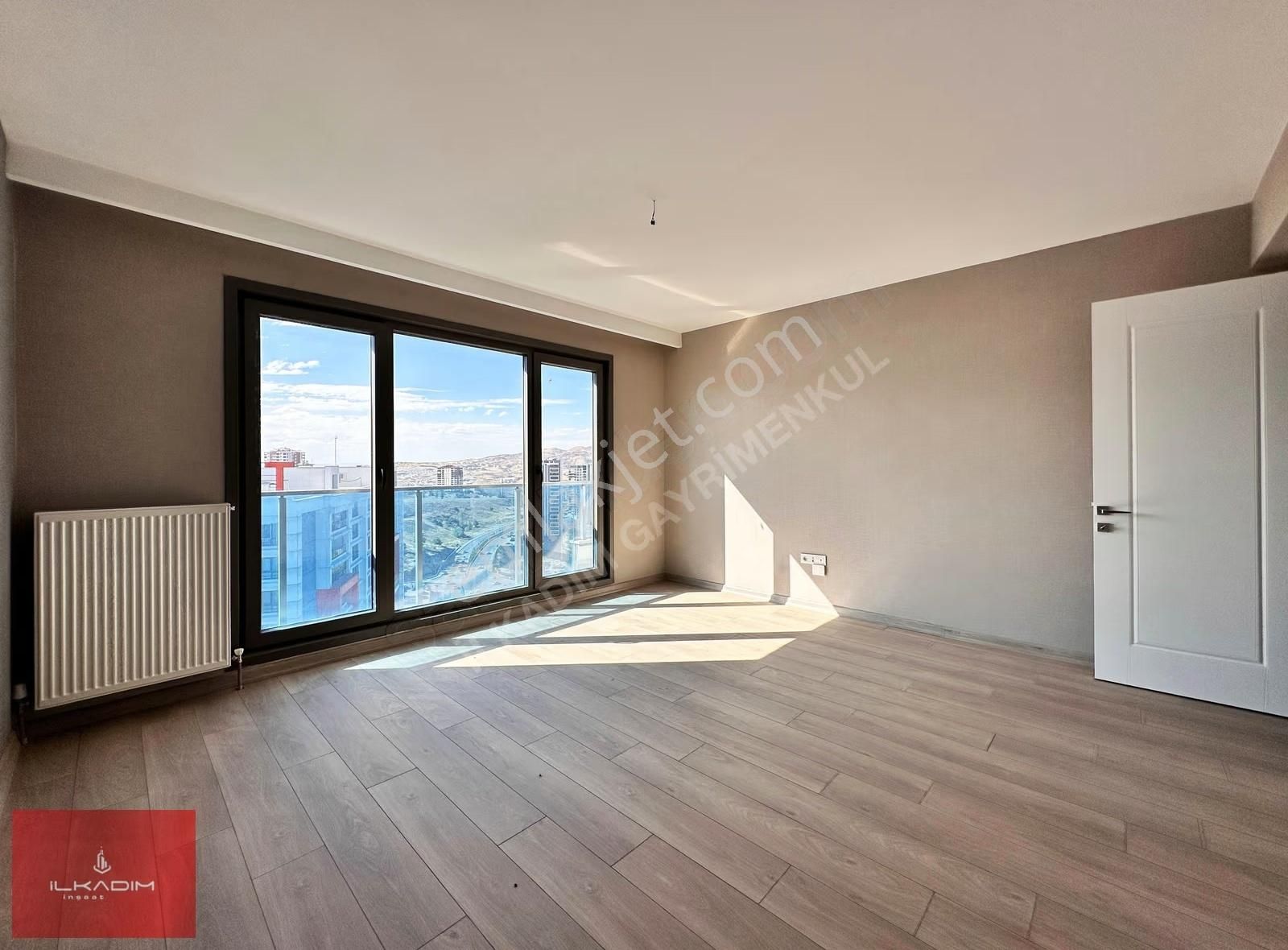 Cadde Üzeri Çift Bloklu Sitede 250m2 Ada Mutfaklı Saunalı 4+1 - Görsel 22