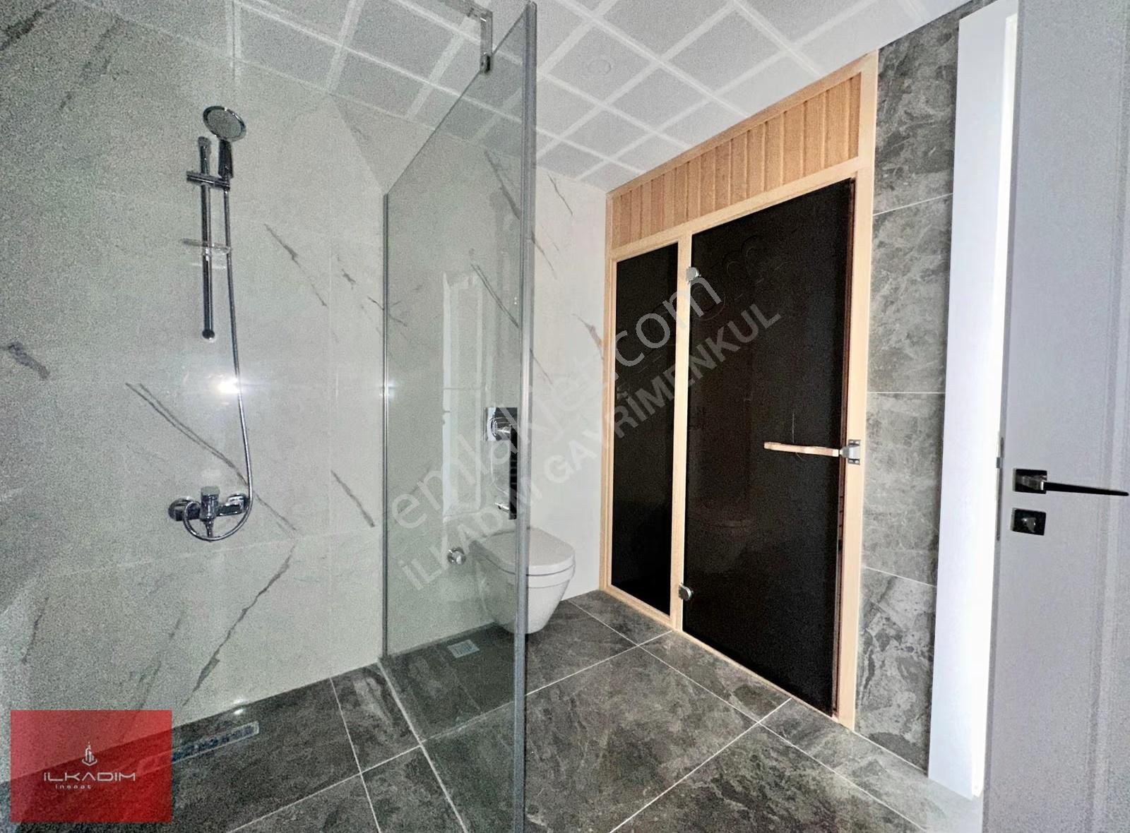 Cadde Üzeri Çift Bloklu Sitede 250m2 Ada Mutfaklı Saunalı 4+1 - Görsel 12