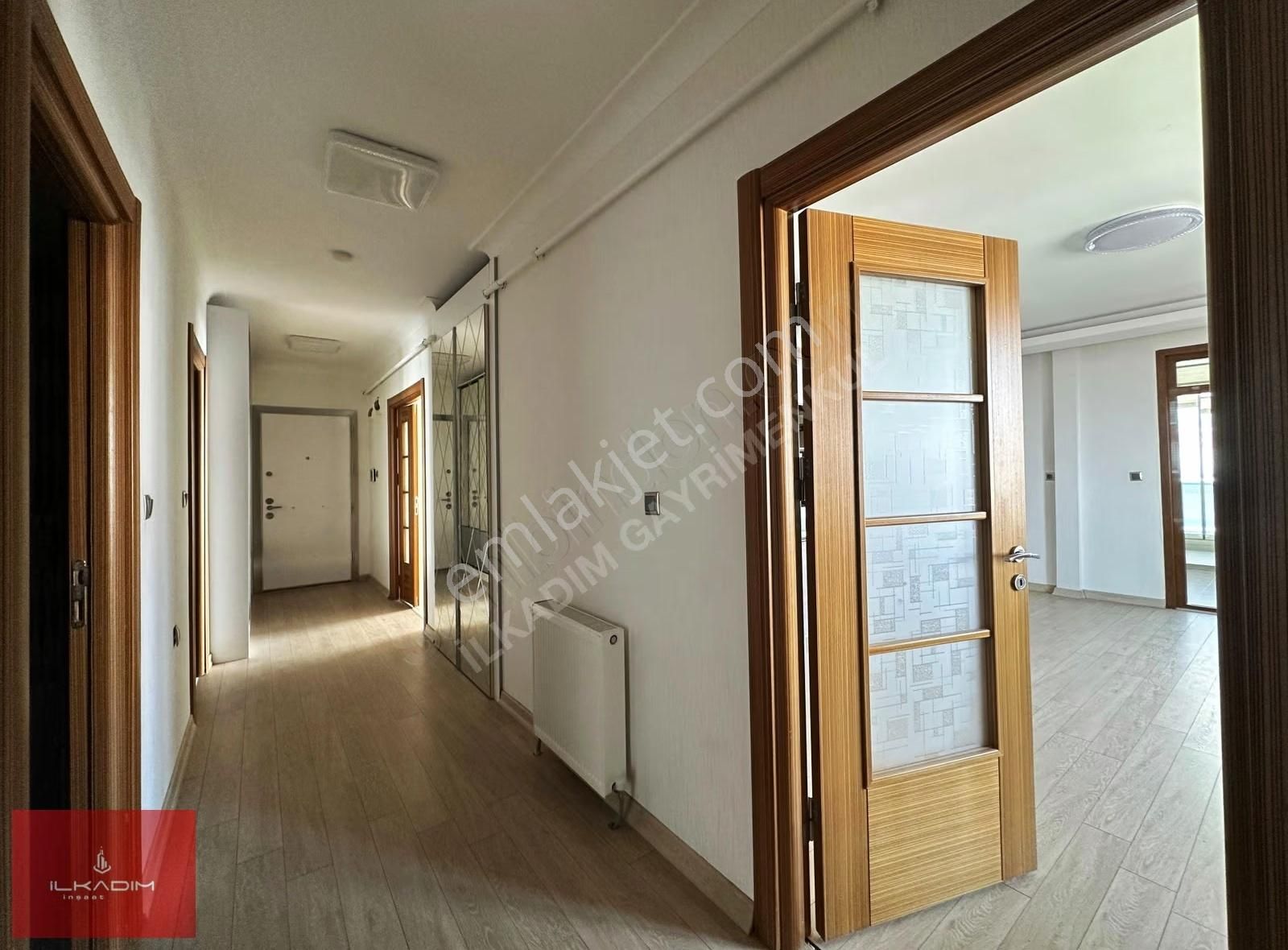 İlkadımdan Yaylada Panoramik Manzaralı Sitede Çift Girişli 4+2 - Görsel 25