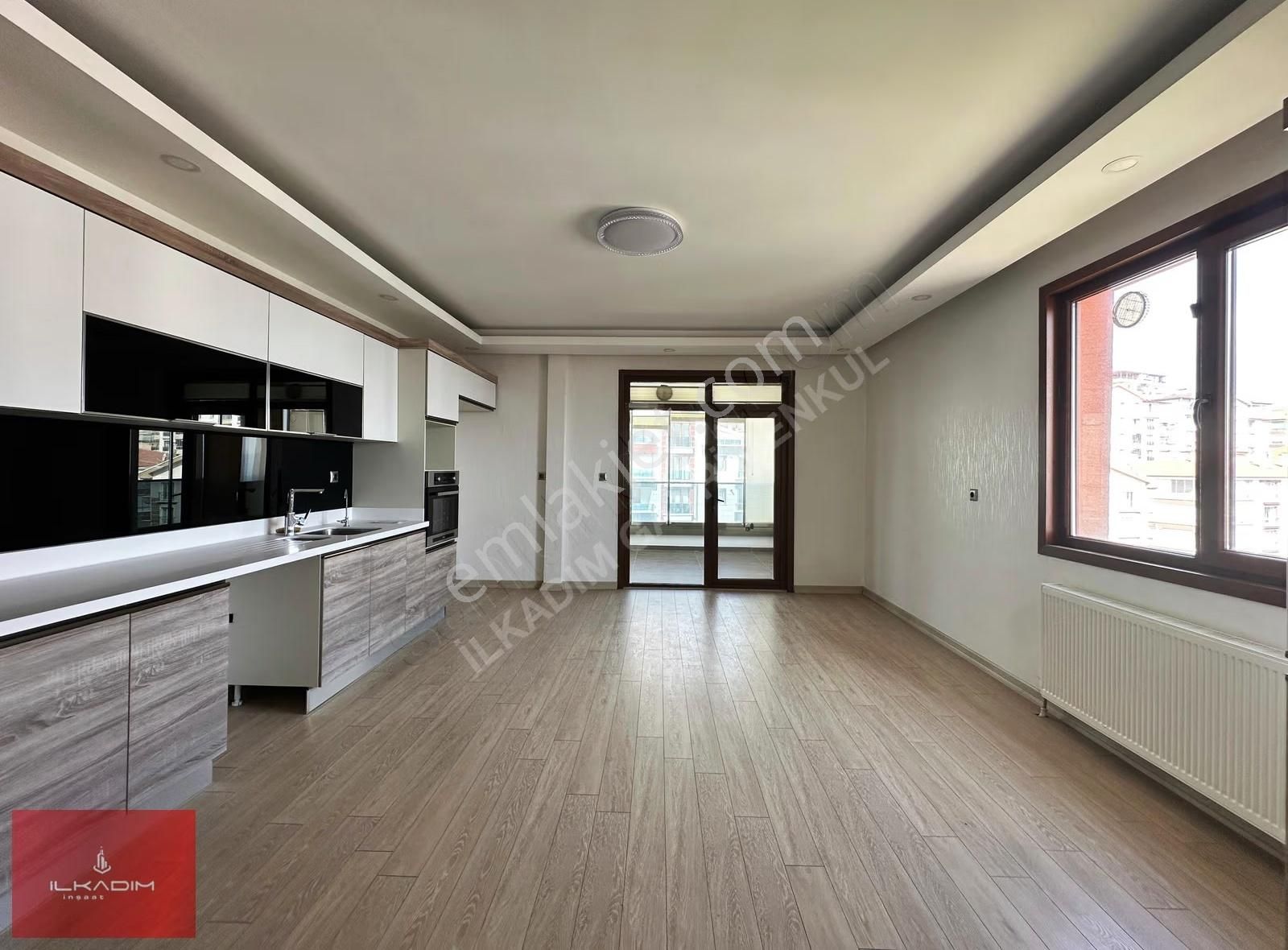 İlkadımdan Yaylada Panoramik Manzaralı Sitede Çift Girişli 4+2 - Görsel 29