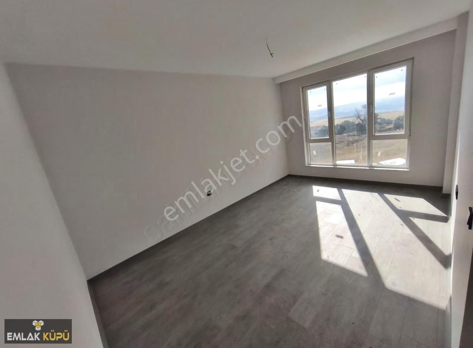 Atayurt Mah'de Site İçerisinde Ara Katta 2+1 Satılık Daire - Görsel 12
