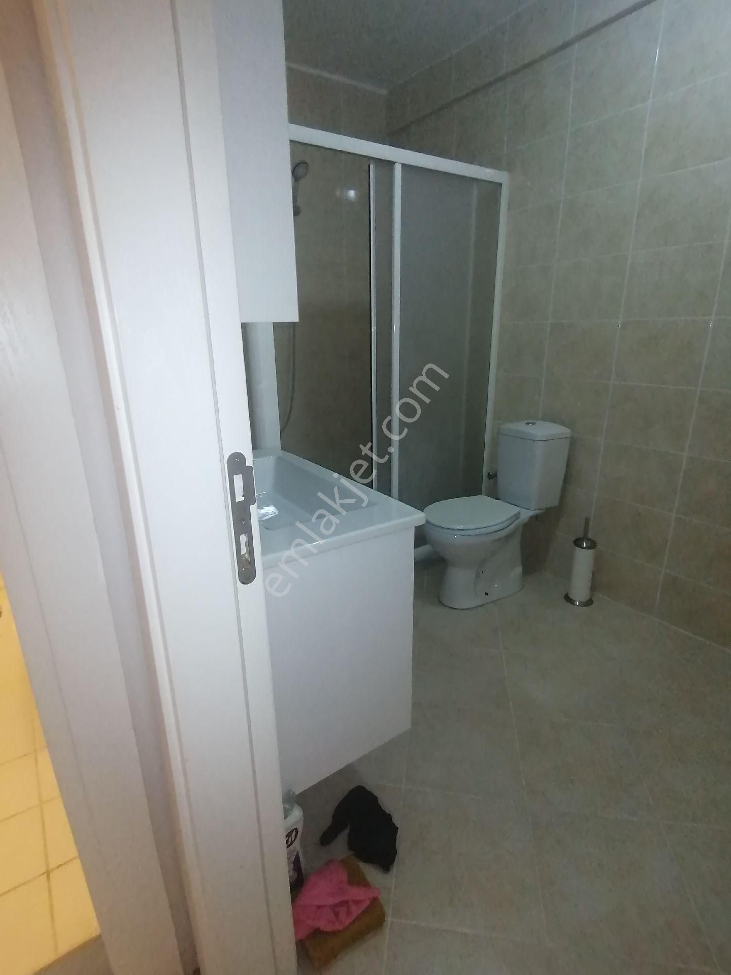 Ümraniye Çakmak Tavukçuyolu Caddesi Üzerinde Metro Yürüme Mesafesi 2.kat 2+1 Kiralık Daire Ev - Görsel 14