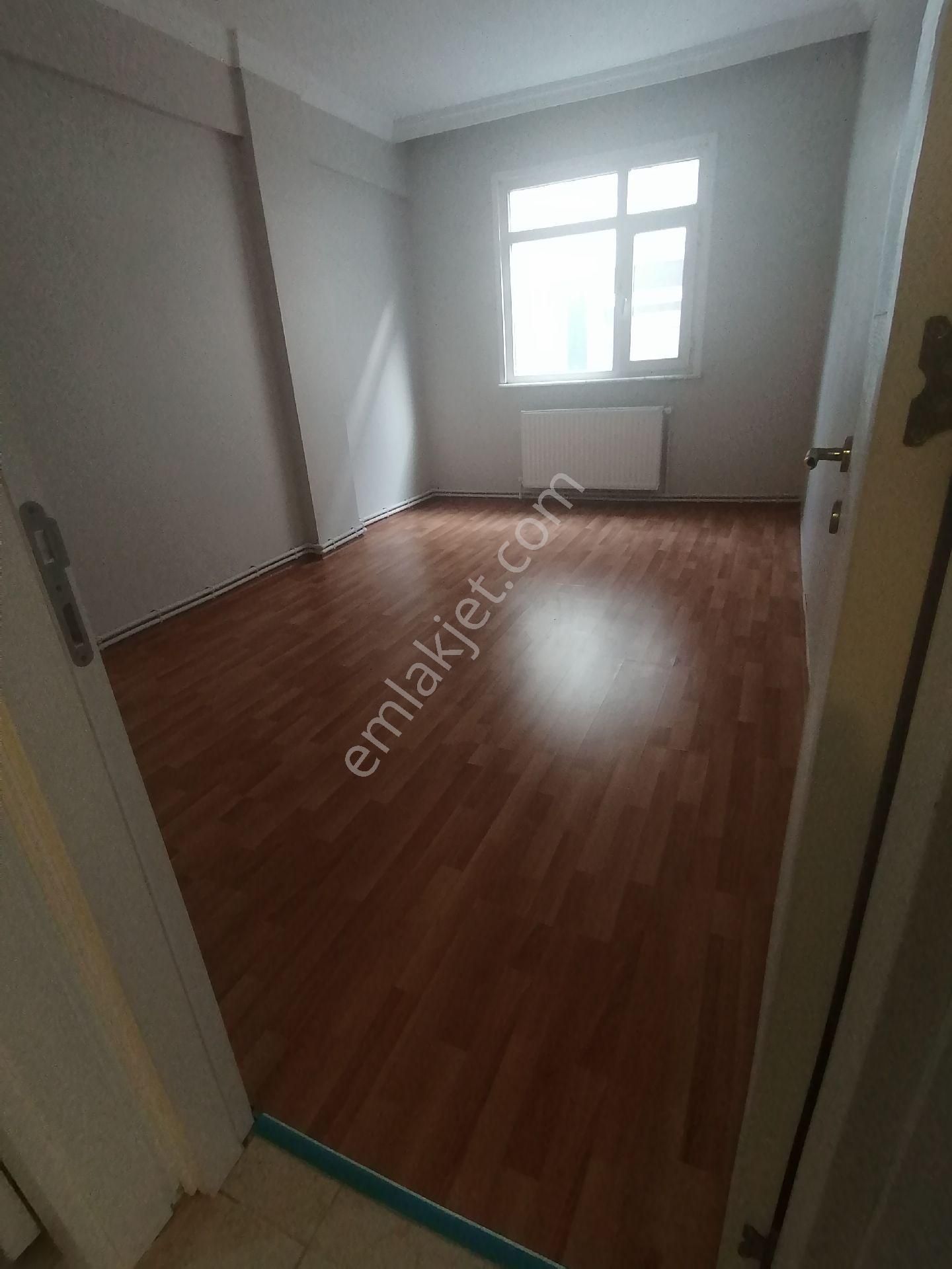 Ümraniye Çakmak Tavukçuyolu Caddesi Üzerinde Metro Yürüme Mesafesi 2.kat 2+1 Kiralık Daire Ev - Görsel 13