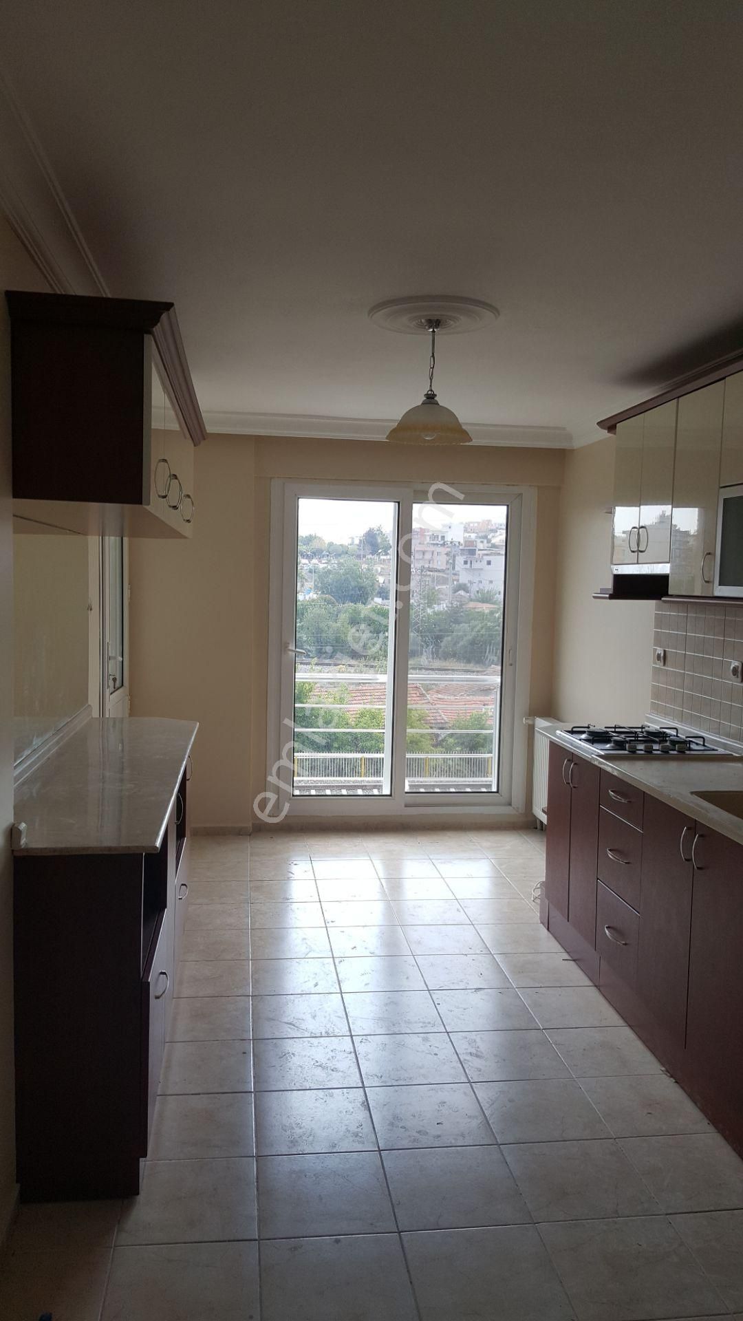 Menemen Kasımpaşa Mah. Sekon Konutlarında Kiralık 3+1 Ara Kat Daire