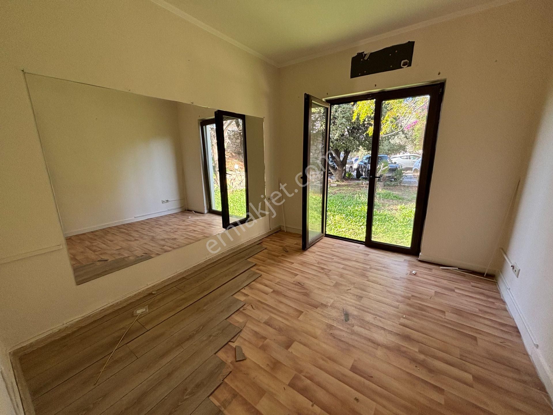 Bodrum Oasis Avm Yanı, Site İçi, Bahçe Katı, Kiralık Ofis - Görsel 16