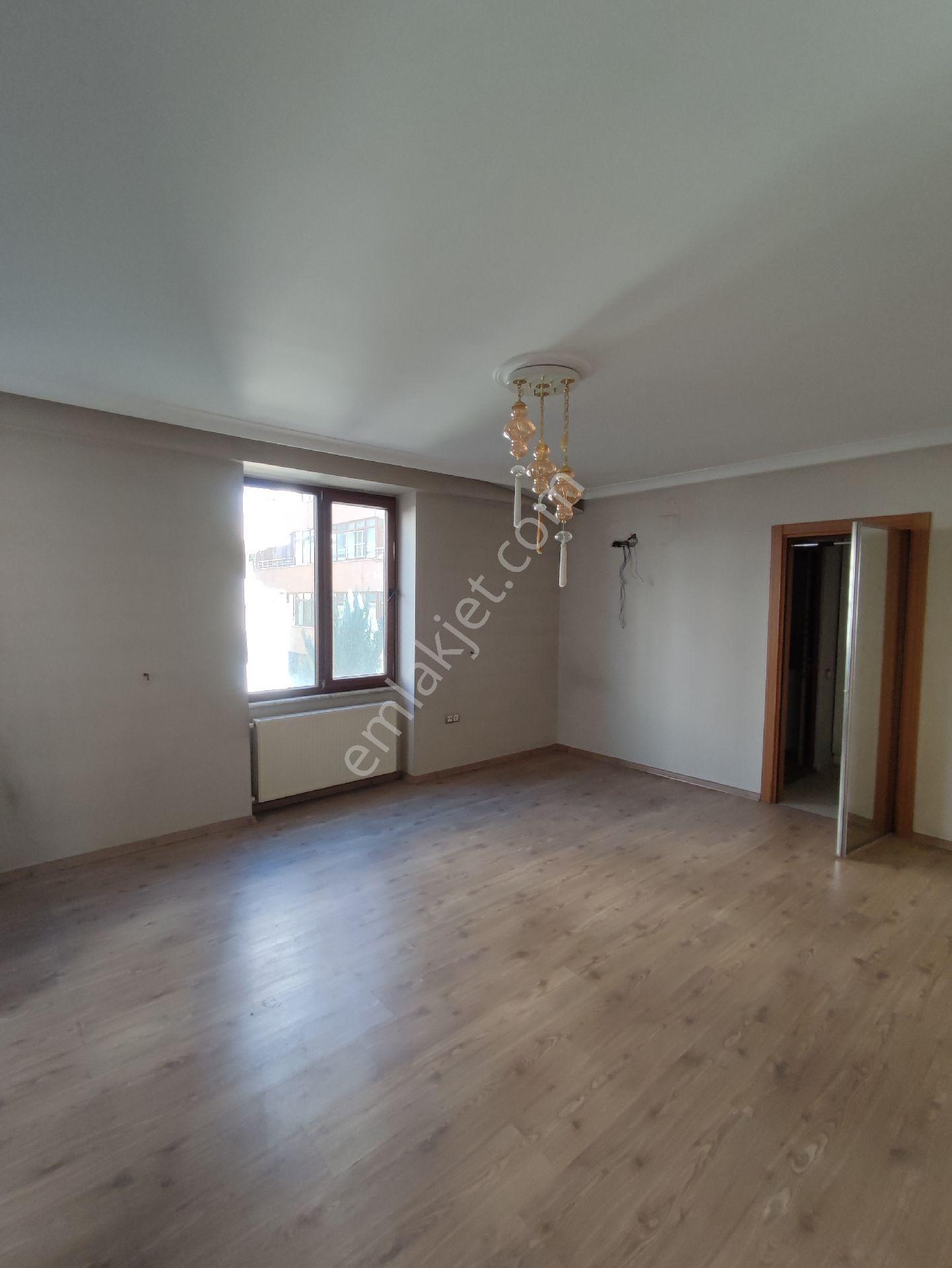 Yenişehir Mahallesi Akif Ersoy Caddesinde Satılık Lüx Yapılı 4+1 Site İciresinde Ev - Görsel 6